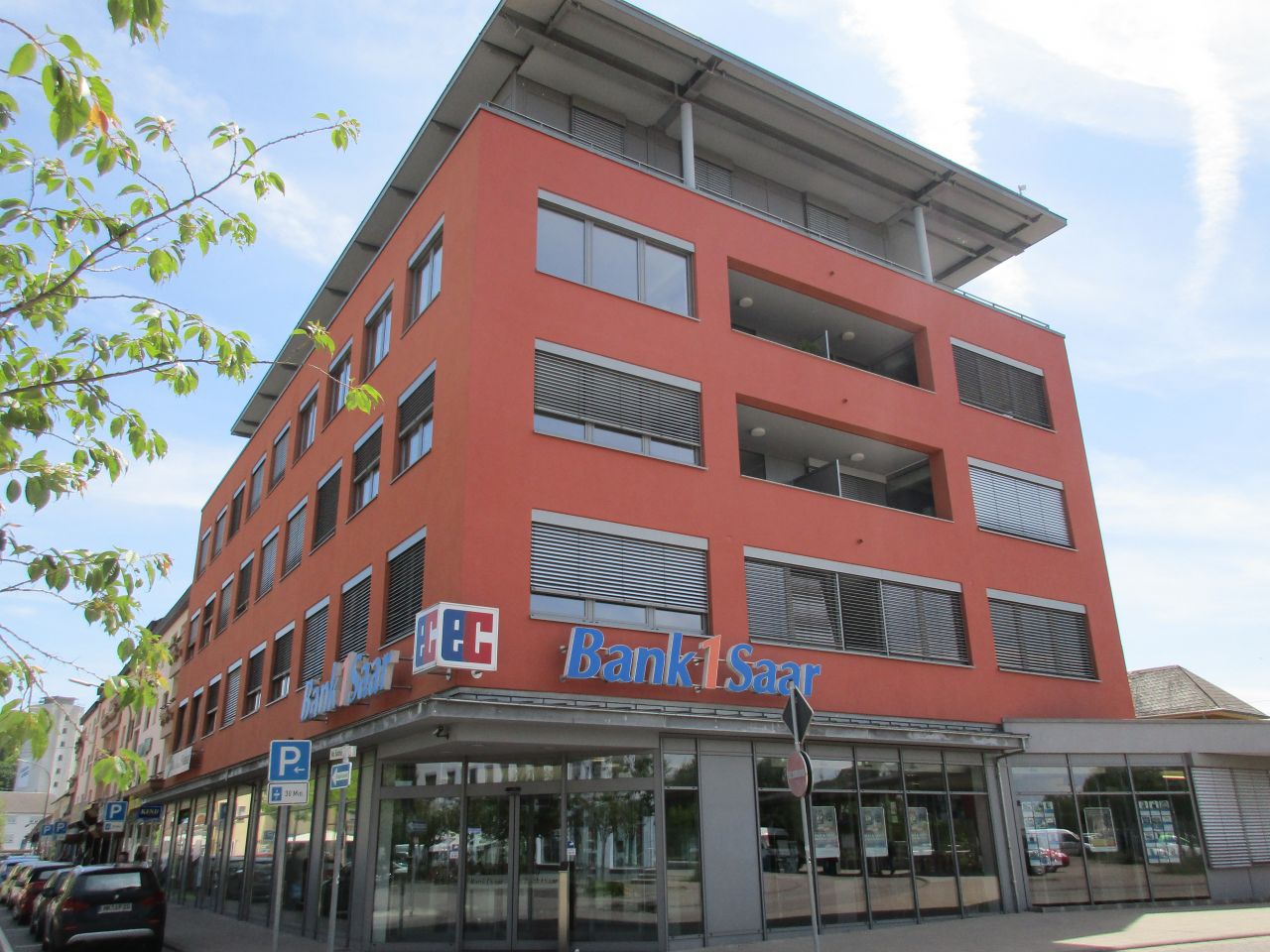 LEBACH : Moderne BÜRO oder PRAXISFLÄCHE direkt am = BITCHER PLATZ = !