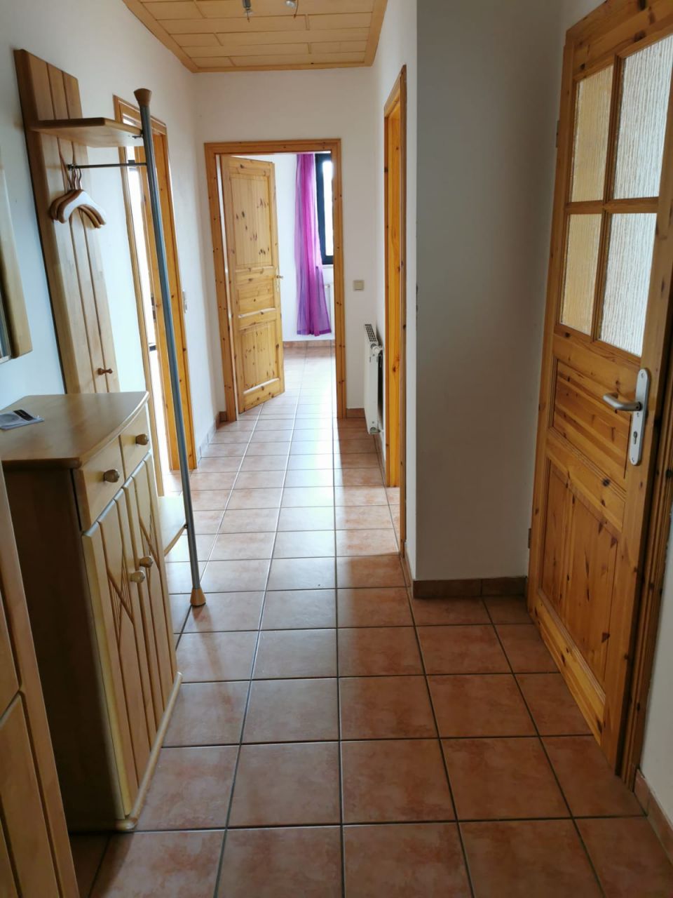 ILLINGEN : Großzügige Wohnung mit Balkon und Einbauküche in Sackgasse !