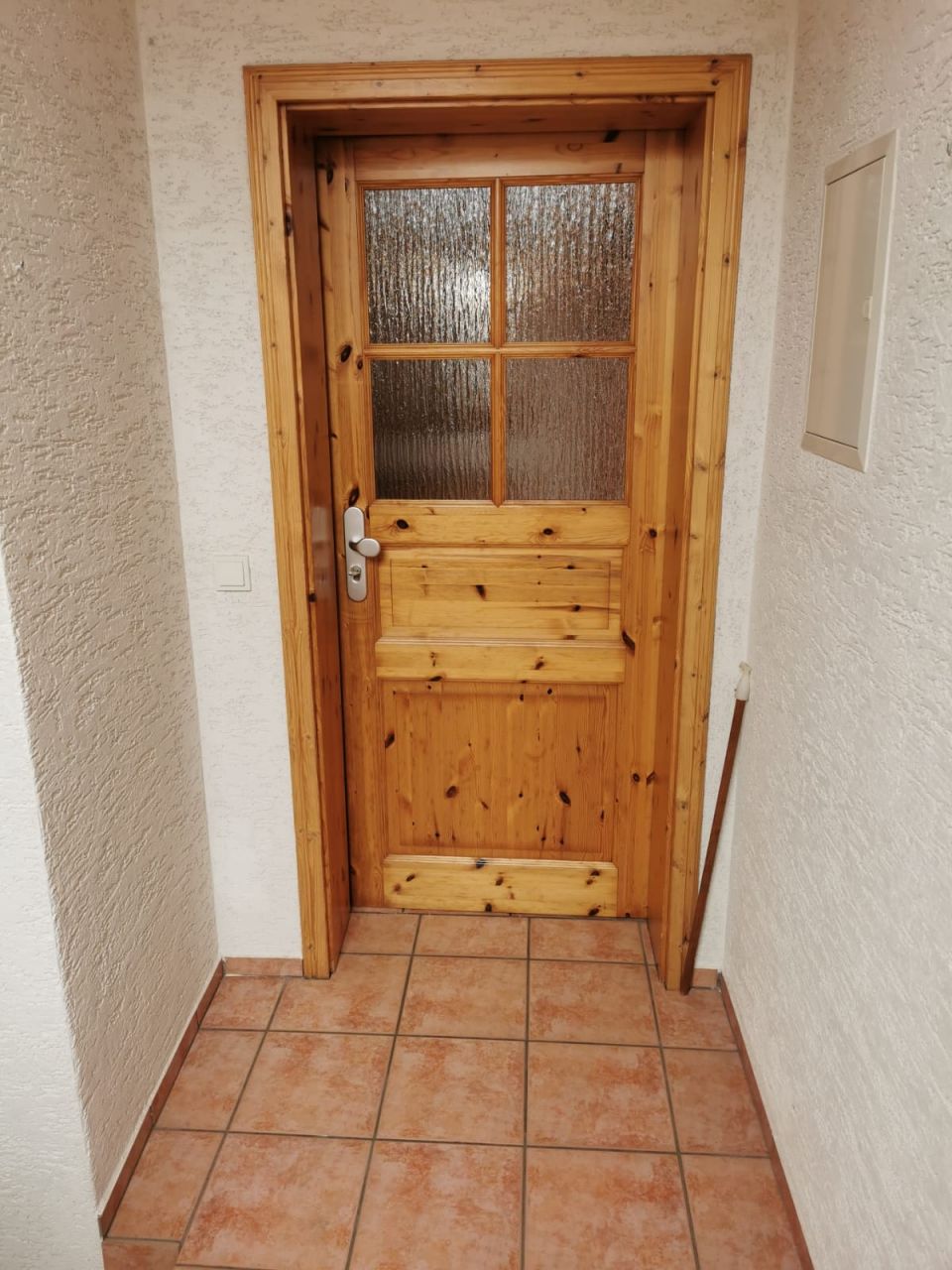 ILLINGEN : Großzügige Wohnung mit Balkon und Einbauküche in Sackgasse !
