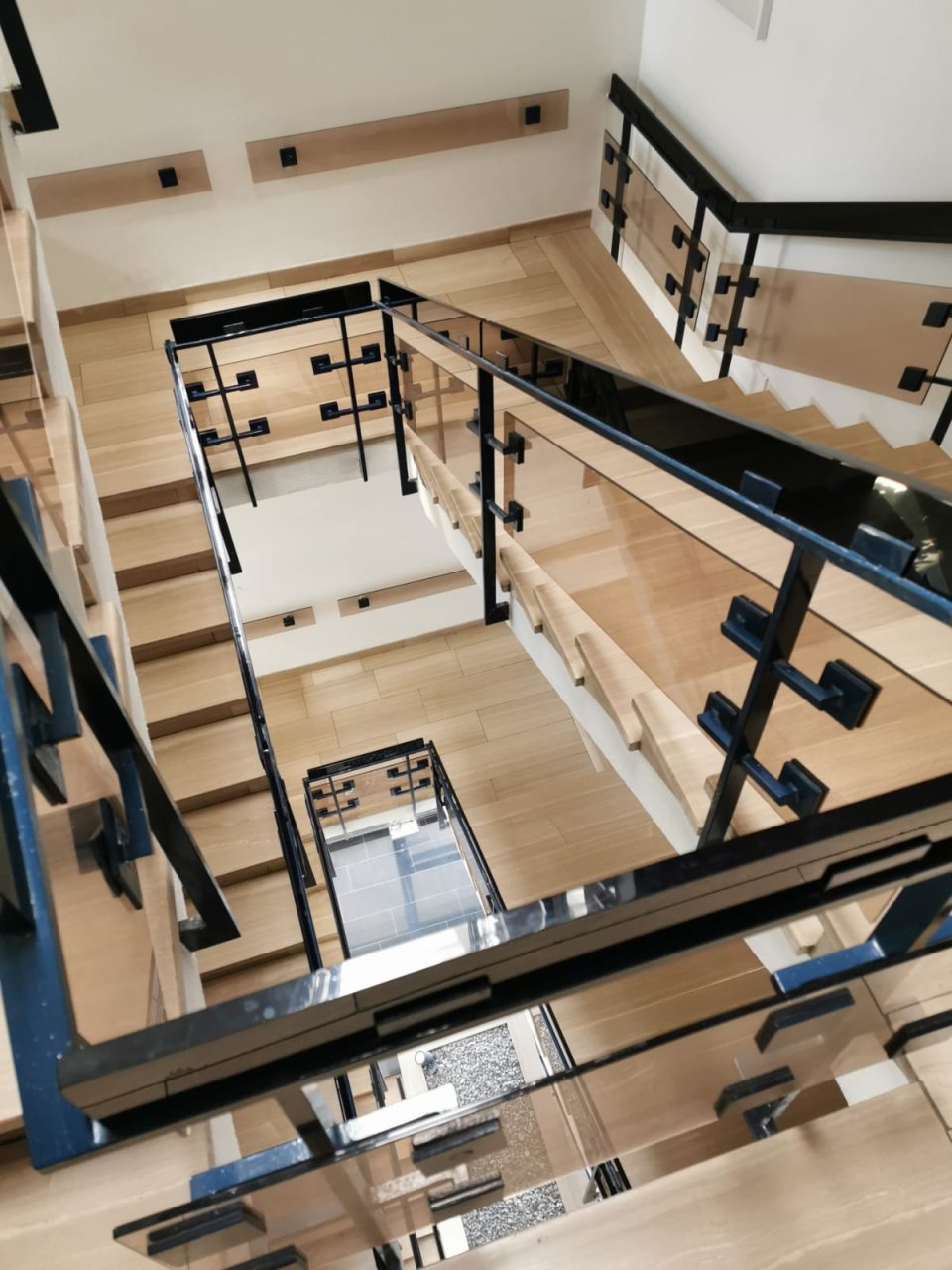 LEBACH : Ca. 180 m² GEWERBEFLÄCHE mit DACHTERRASSE für PRAXIS, BÜRO etc im = FREKLA - HAUS = !