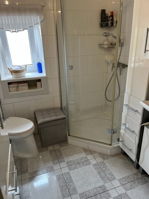 EPPELBORN : GEPFLEGTES Wohnhaus mit familienfreundlichem GRUNDRISS !