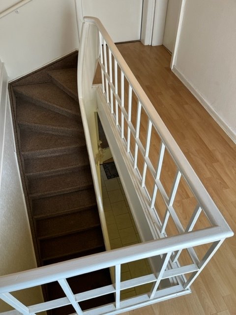 EPPELBORN : GEPFLEGTES Wohnhaus mit familienfreundlichem GRUNDRISS !