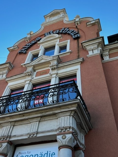 SCHMELZ : Vermietete stilvolle KAPITALANLAGE = ALTES RATHAUS = sucht NEUE Eigentümer !