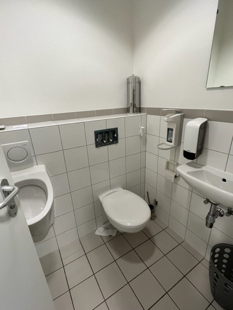 LEBACH : Moderne BÜRO oder PRAXISFLÄCHE direkt am = BITCHER PLATZ = !