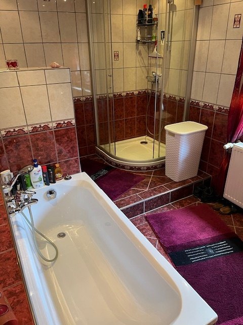 THOLEY-OT : Ideal für TIERFREUNDE mit 6711 m² GRUNDSTÜCK, SCHWIMMTEICH und großer PHOTOVOLTAIK - ANLAGE !