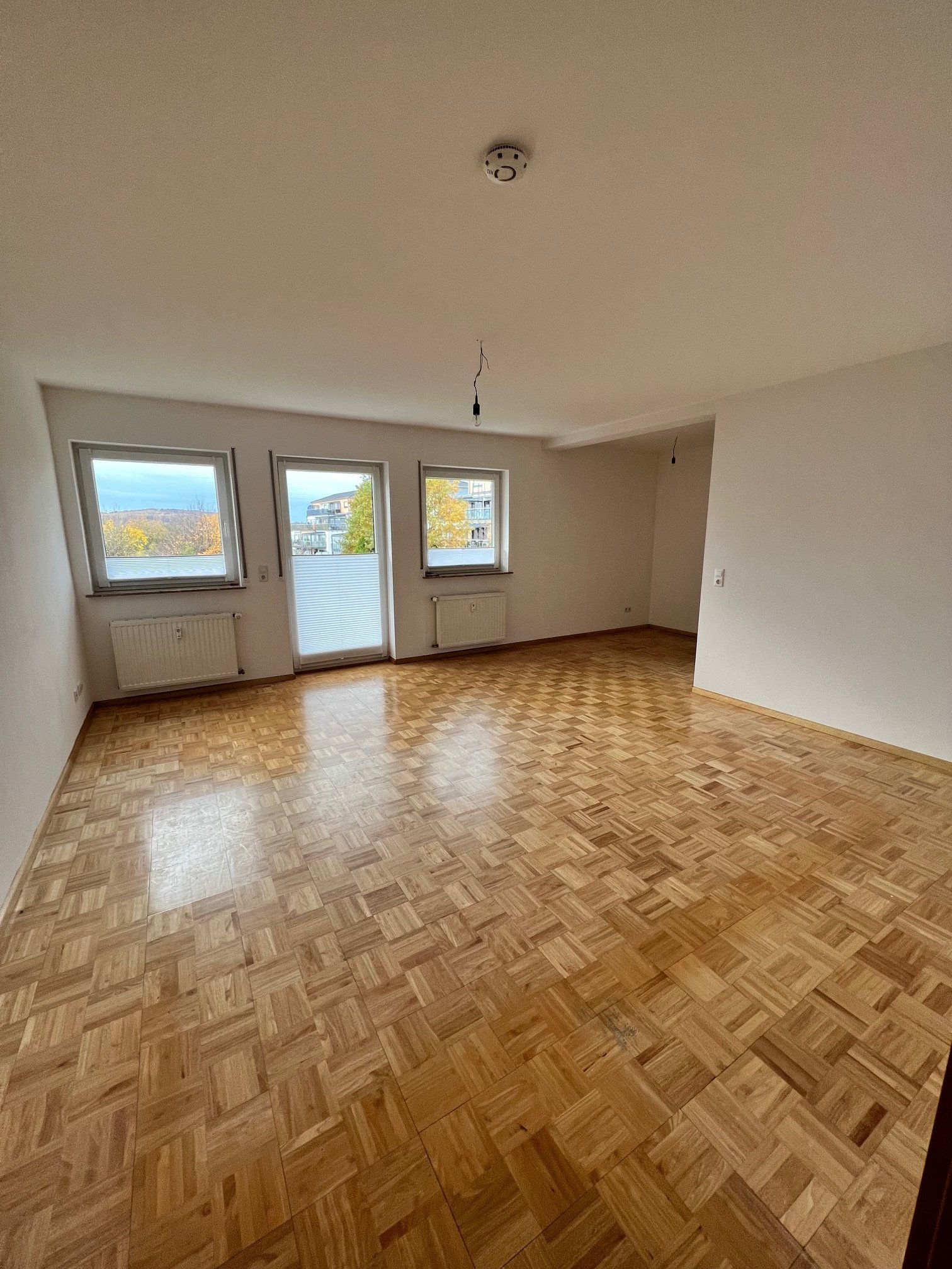 PERL : ALTERSGERECHTE Wohnung in der = SENIORENGALERIE MOSELPARK = mit Terrasse !