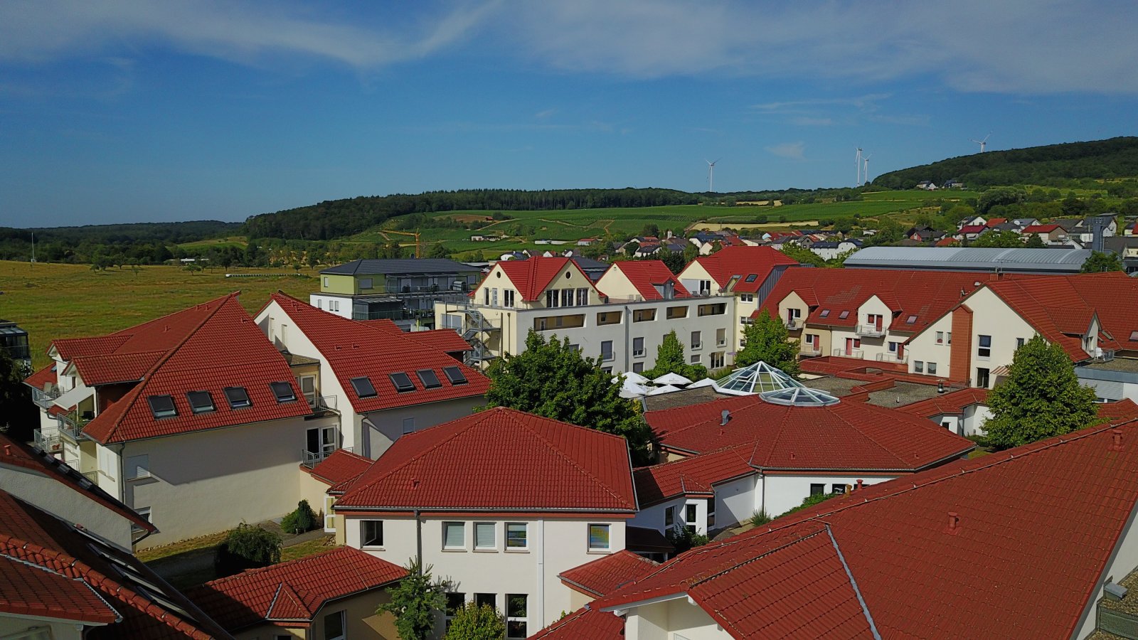 PERL : ALTERSGERECHTE Wohnung in der = SENIORENGALERIE MOSELPARK = mit Terrasse !