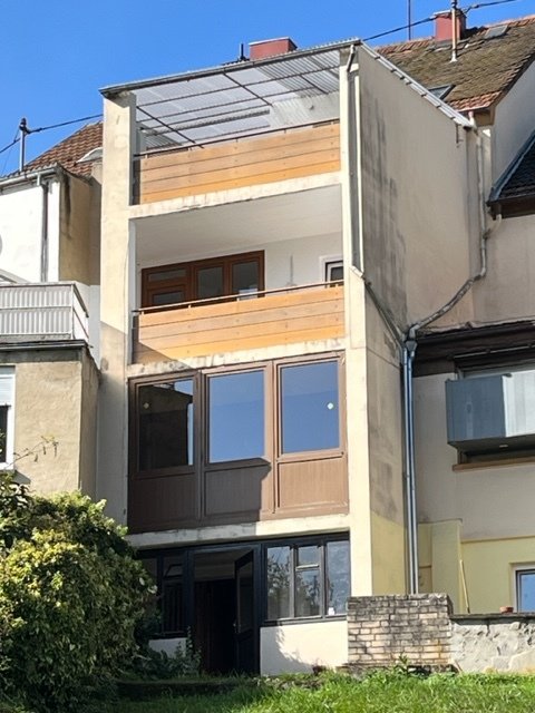 LEBACH : Sanierte MAISONETTE - Wohnung im ZENTRUM mit ca. 22 m² BALKON !