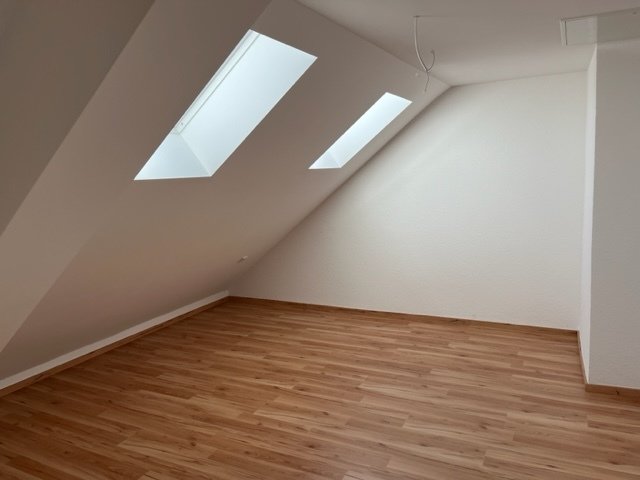 LEBACH : Sanierte MAISONETTE - Wohnung im ZENTRUM mit ca. 22 m² BALKON !