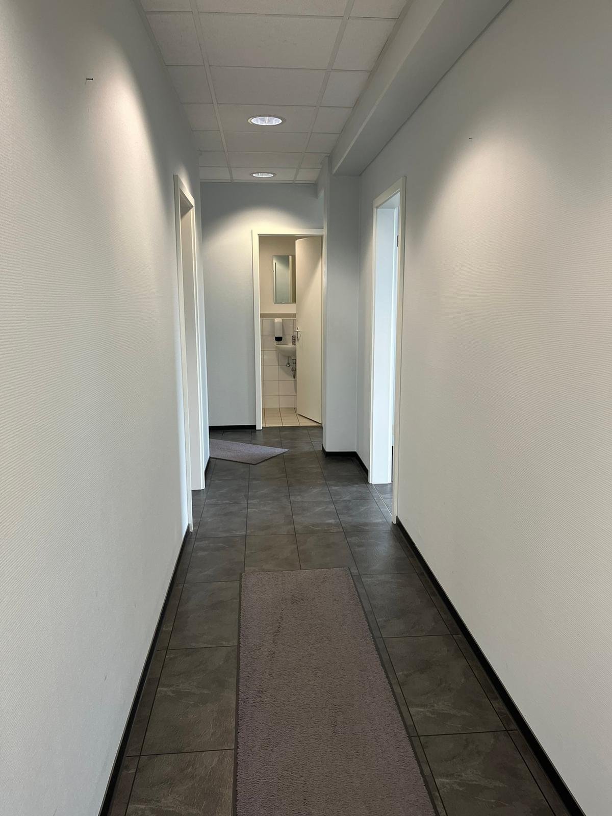 LEBACH : Moderne BÜRO oder PRAXISFLÄCHE direkt am = BITCHER PLATZ = !