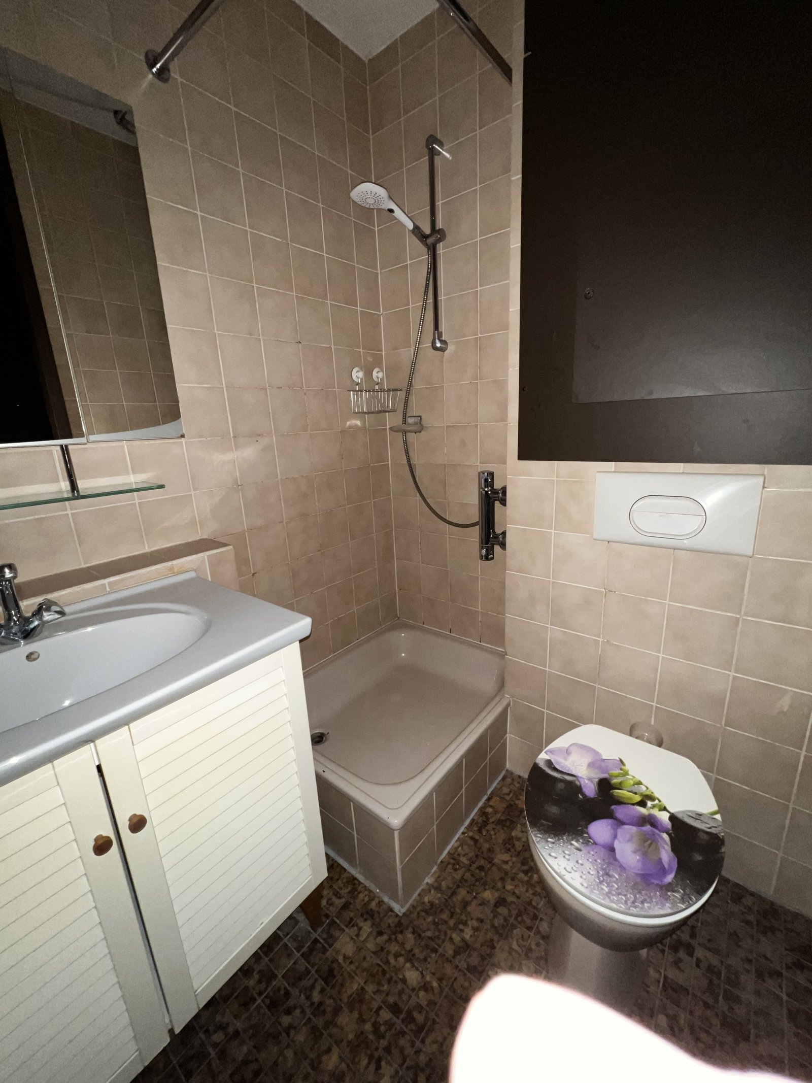 MALSTATT : 2 ZKB - Wohnung mit DACHTERRASSE in gepflegter Wohnanlage !