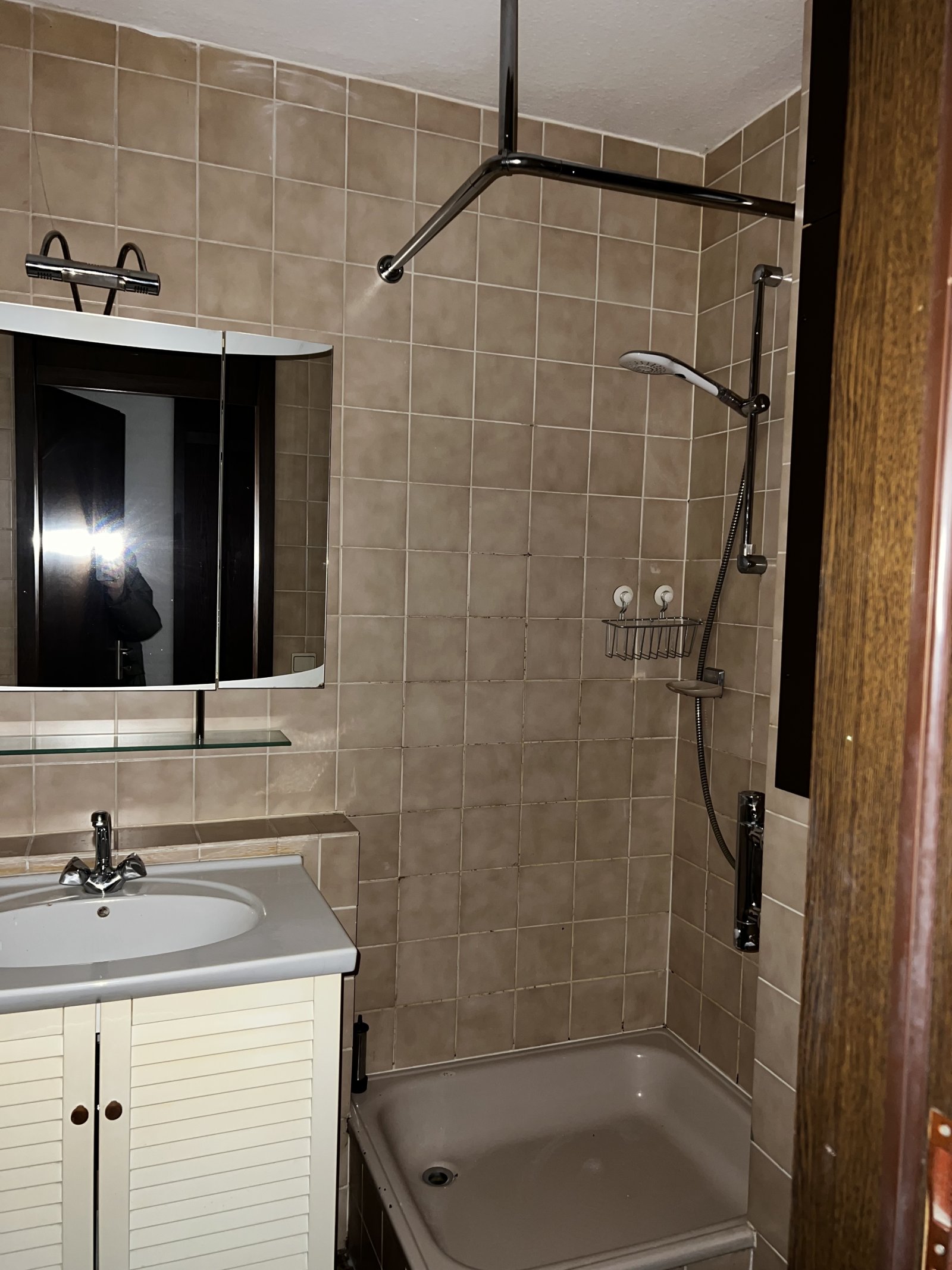 MALSTATT : 2 ZKB - Wohnung mit DACHTERRASSE in gepflegter Wohnanlage !