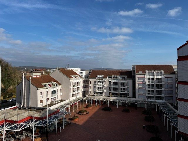 MALSTATT : 2 ZKB - Wohnung mit DACHTERRASSE in gepflegter Wohnanlage !