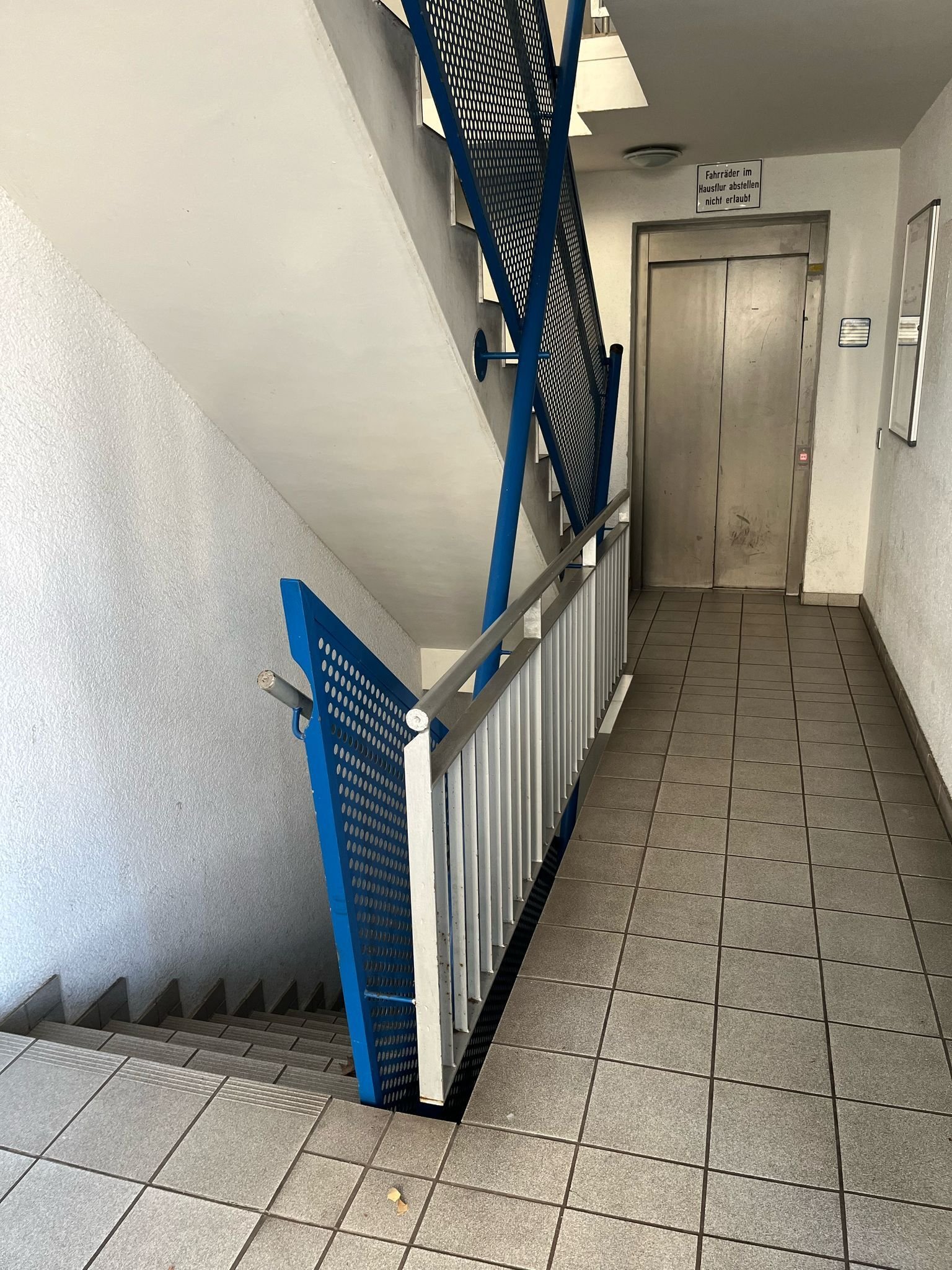 DILLINGEN  : Ideale Gewerbefläche für BÜRO oder PRAXIS mit Fahrstuhl !