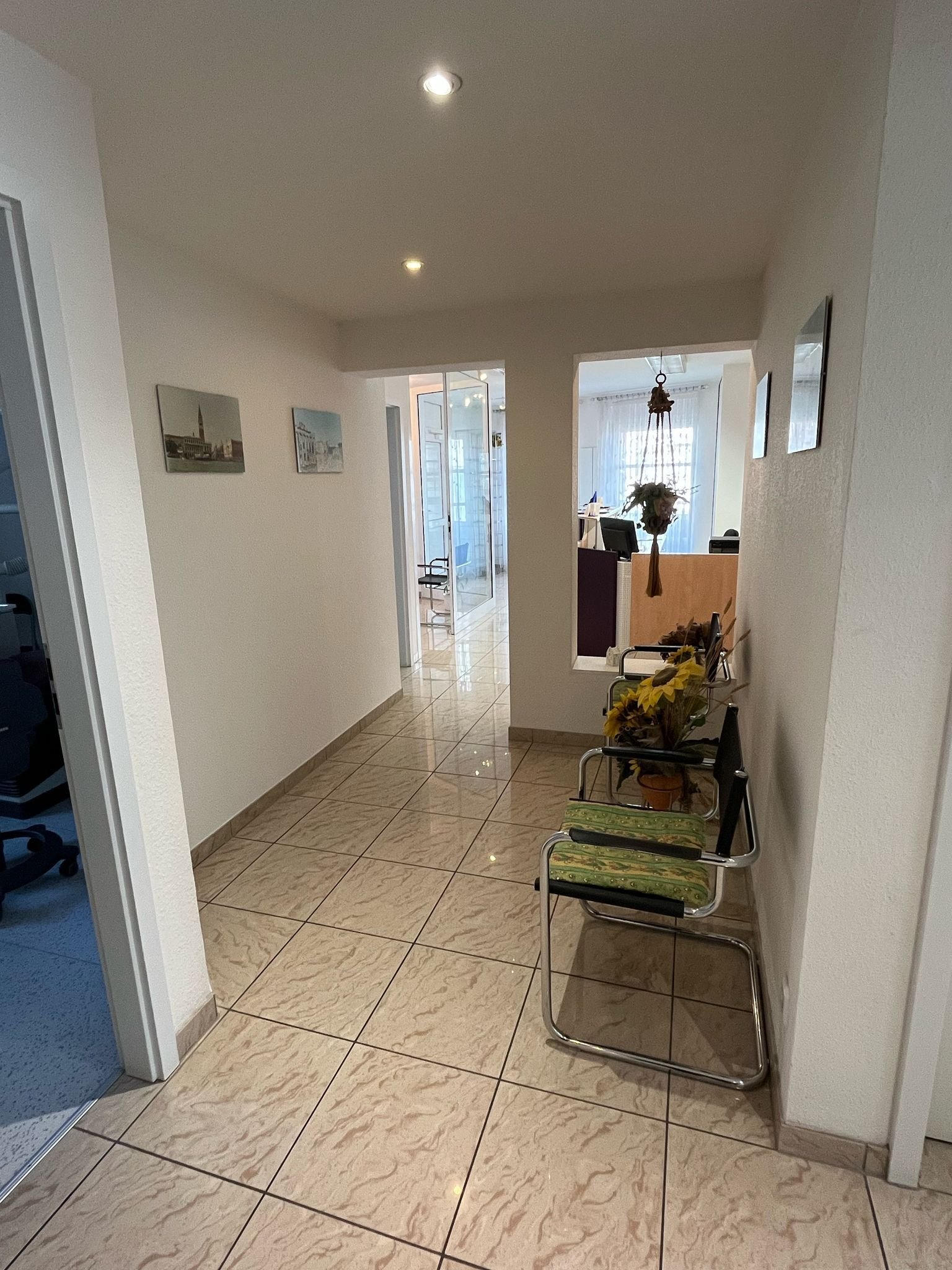 DILLINGEN  : Ideale Gewerbefläche für BÜRO oder PRAXIS mit Fahrstuhl !