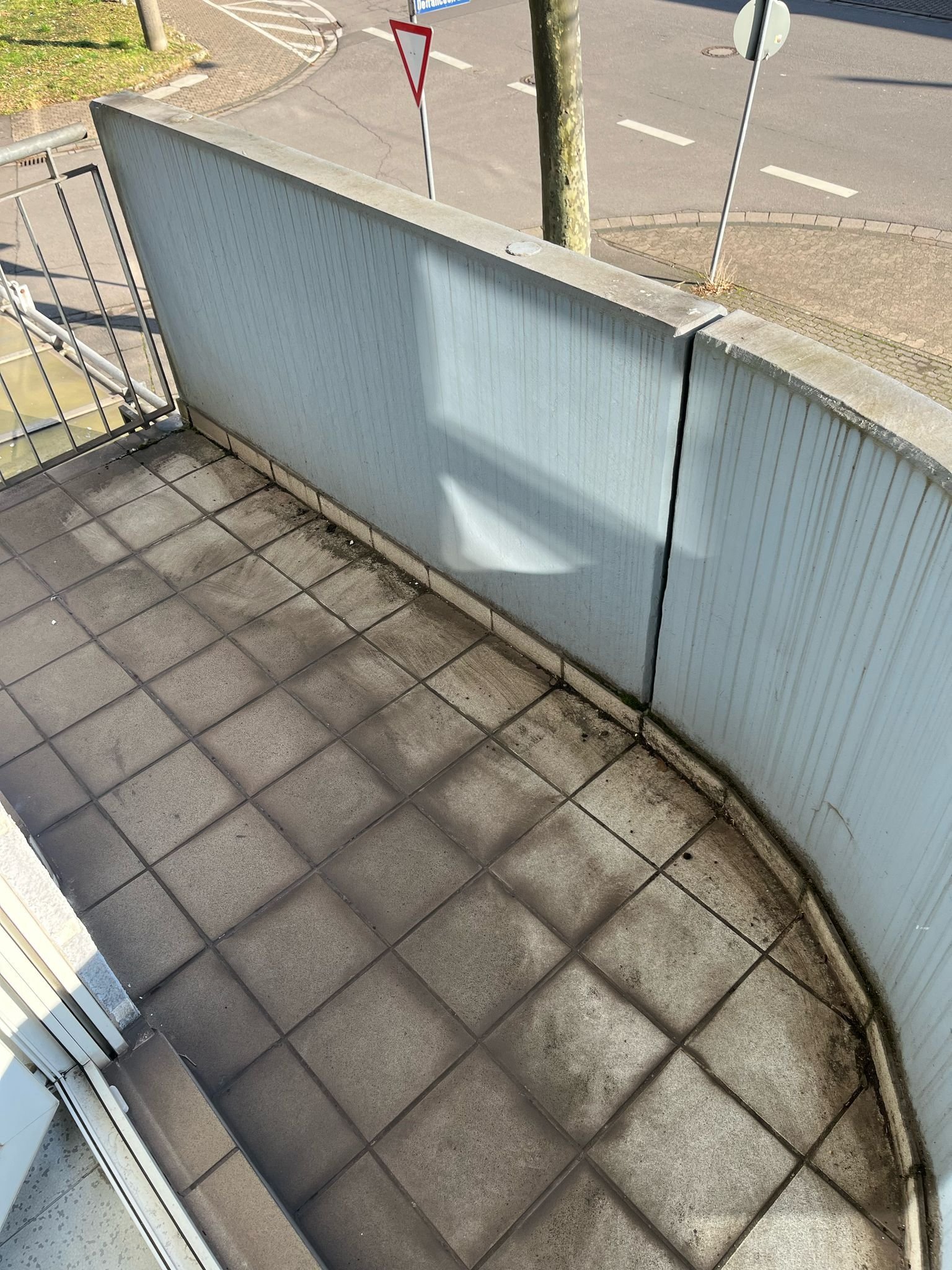 DILLINGEN  : Ideale Gewerbefläche für BÜRO oder PRAXIS mit Fahrstuhl !