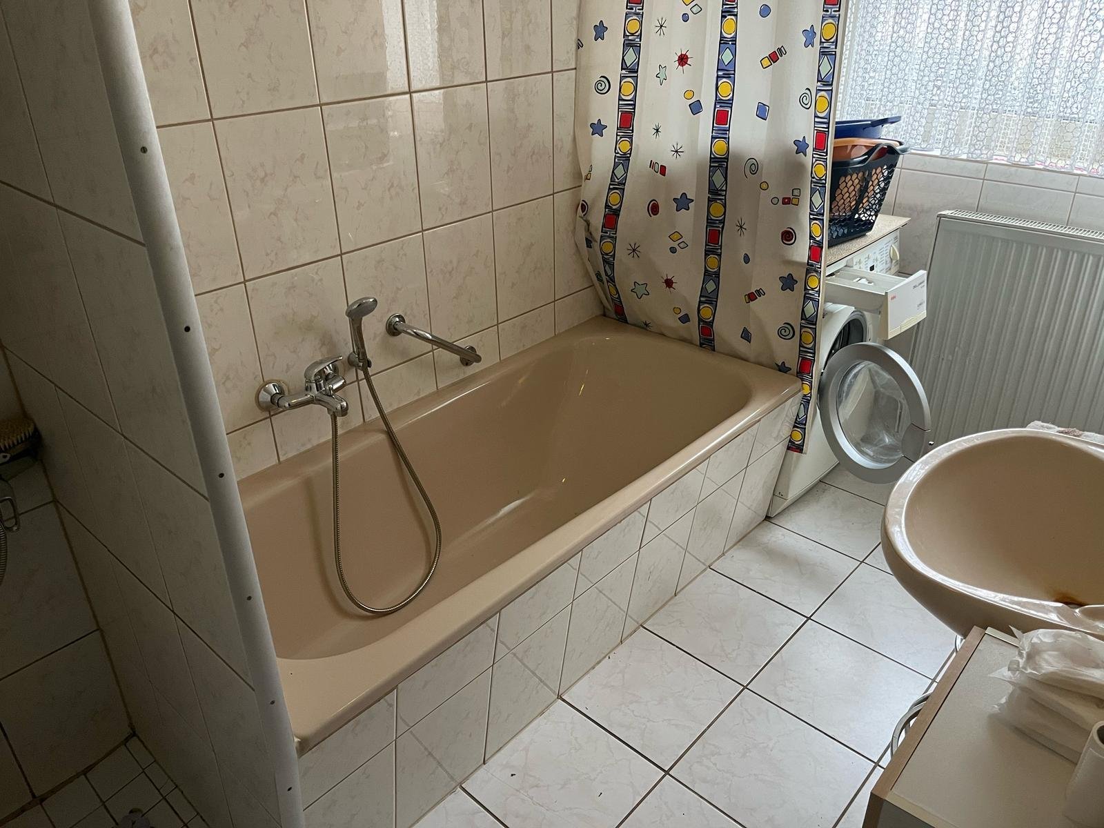 LIMBACH : RAUMWUNDER mit Potential in ruhiger Lage mit großem GRUNDSTÜCK !