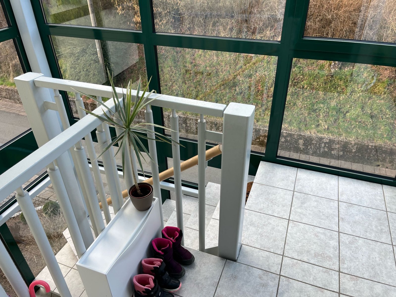 HASBORN :  3 ZKB/G-WC mit BALKON und GARAGE in RUHIGER LAGE !