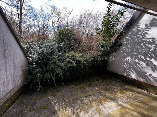 SAARBRÜCKEN / RASTPFUHL : Vermietete 1 ZKB mit Terrasse im Wohngebiet = KNAPPENROTH = !