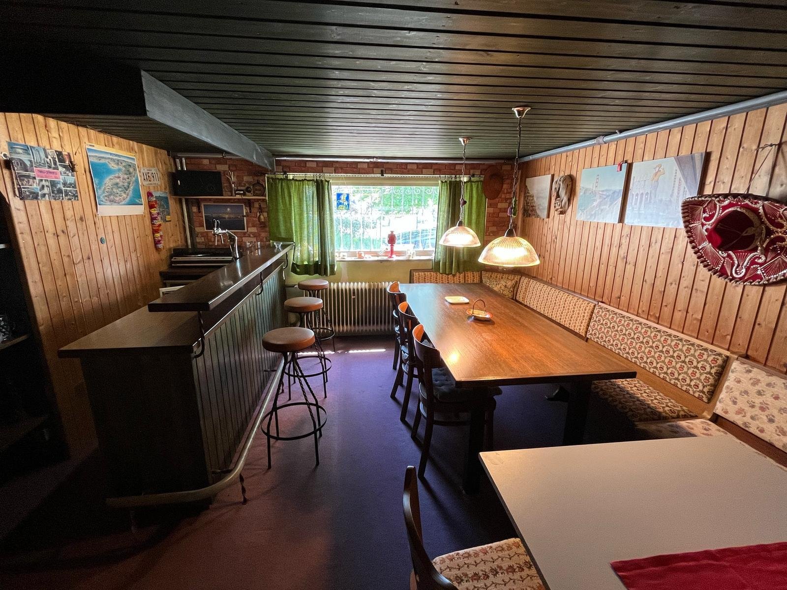 DÜPPENWEILER : FAMILIENFREUNDLICHER Grundriss mit Potential und großer TERRASSE !