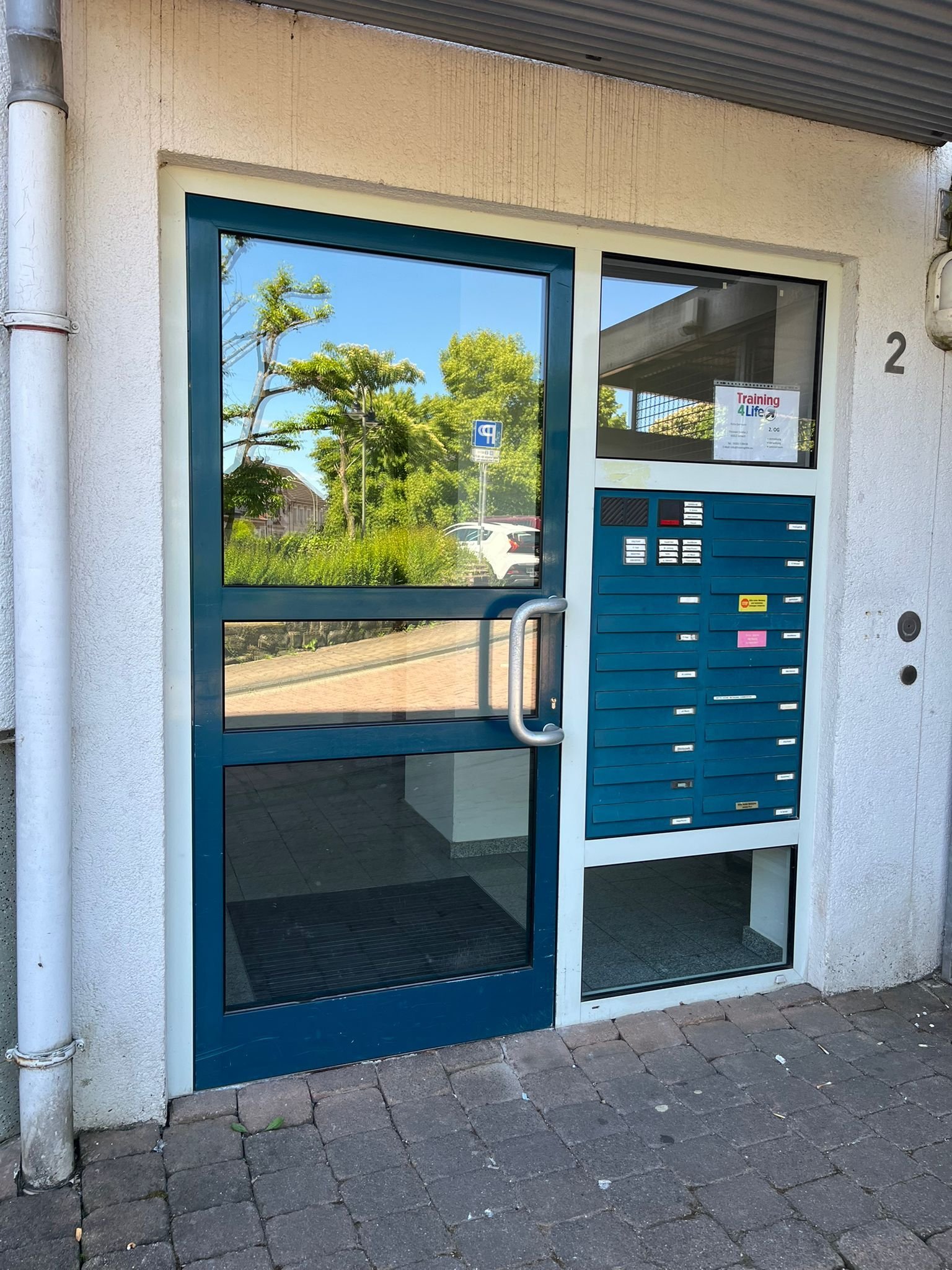 LEBACH : Gepflegte 1 ZKB - Wohnung mit Fahrstuhl und Einbauküche !