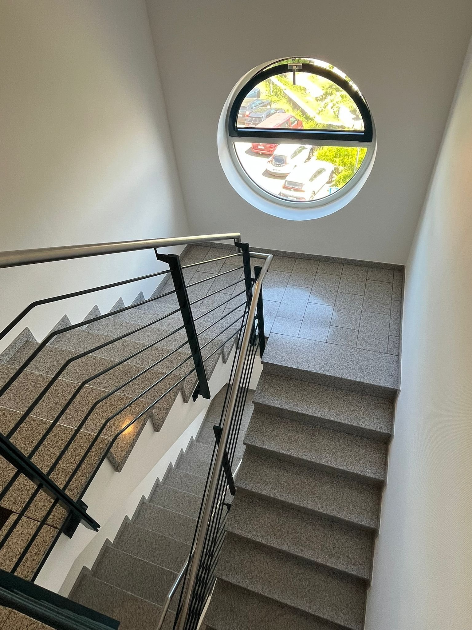 LEBACH : Gepflegte 1 ZKB - Wohnung mit Fahrstuhl und Einbauküche !