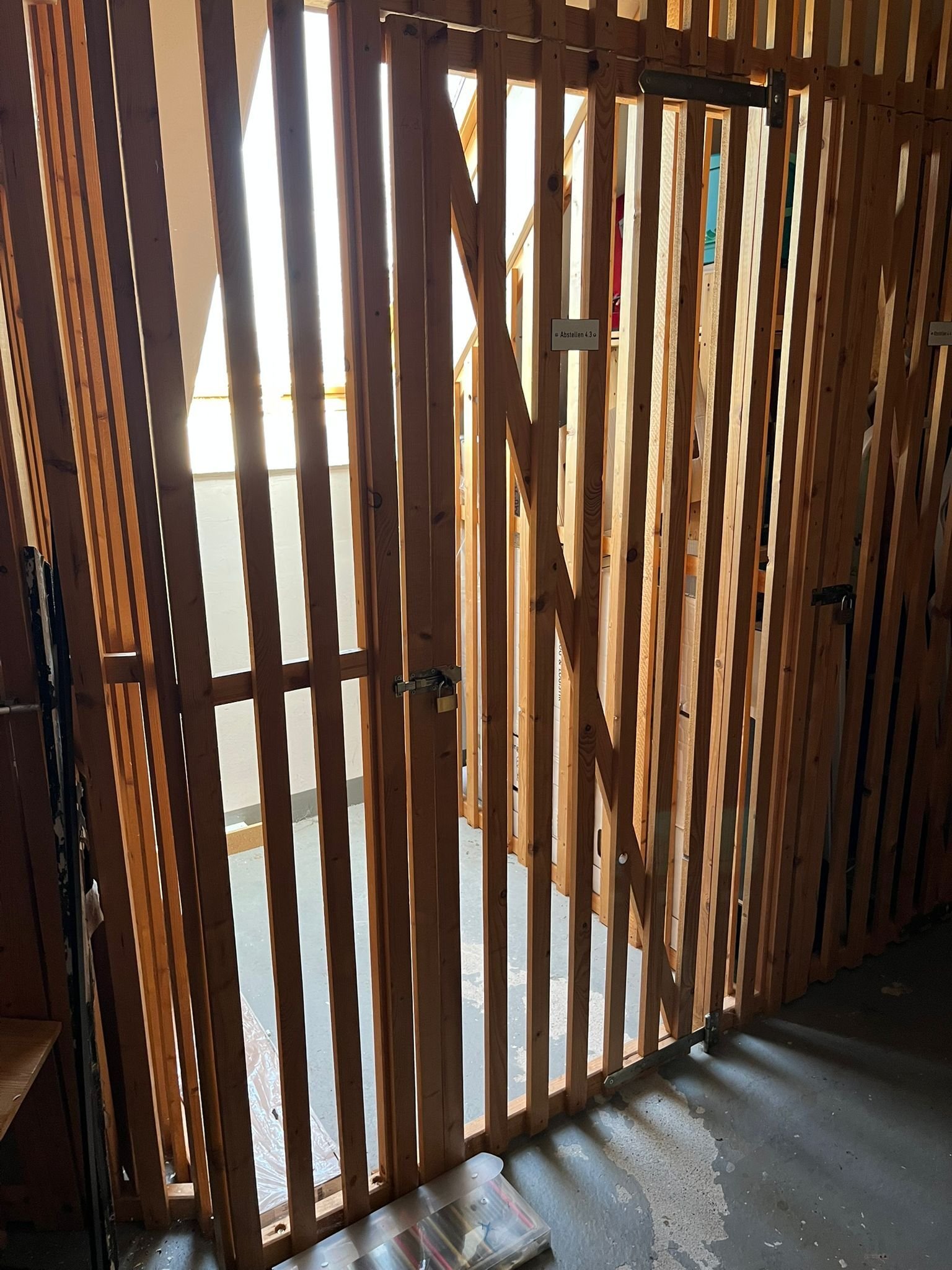 LEBACH : Gepflegte 1 ZKB - Wohnung mit Fahrstuhl und Einbauküche !