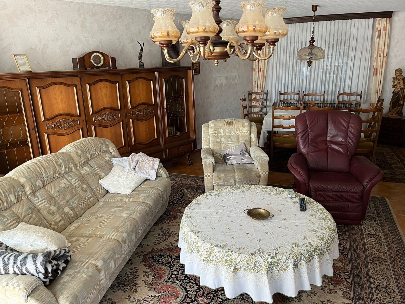 GRESAUBACH : Wohn- und Geschäftshaus mit seit 1958 bestehender = TRADITIONSMETZGEREI = !