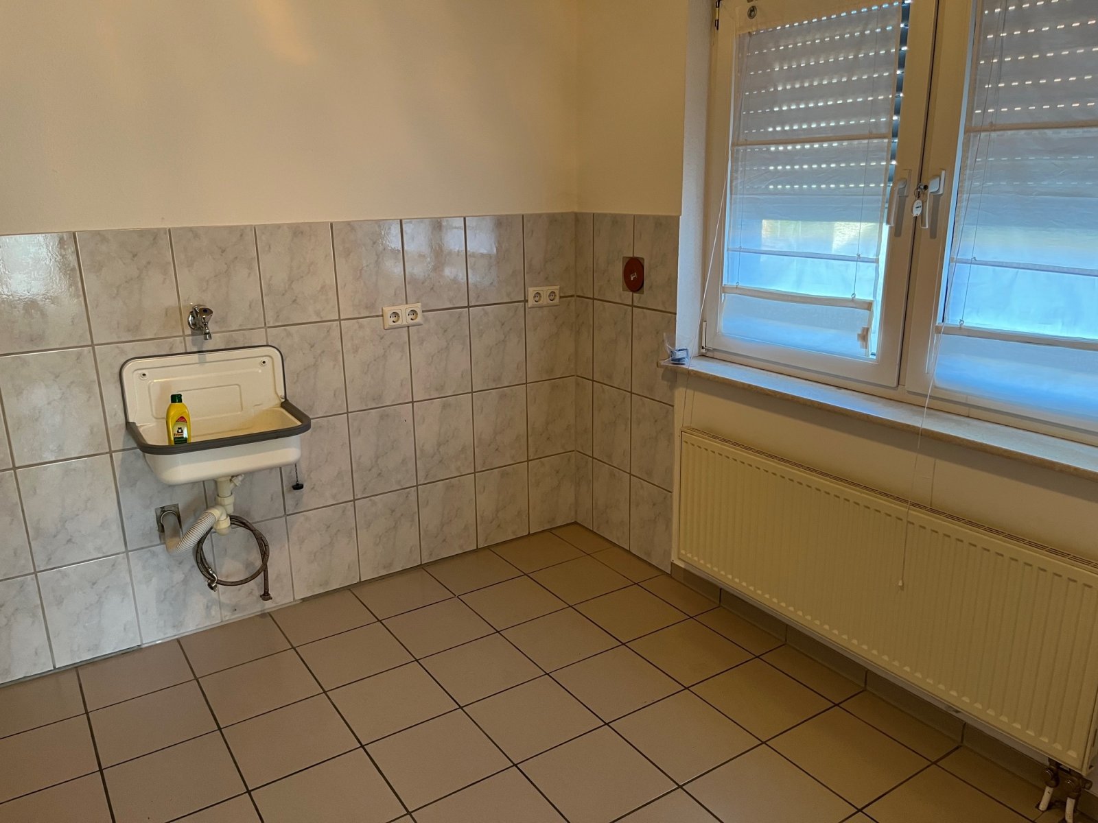 GRESAUBACH : 1994 KOMPLETT saniertes Wohn- & Geschäftshaus mit 4 Wohnungen !