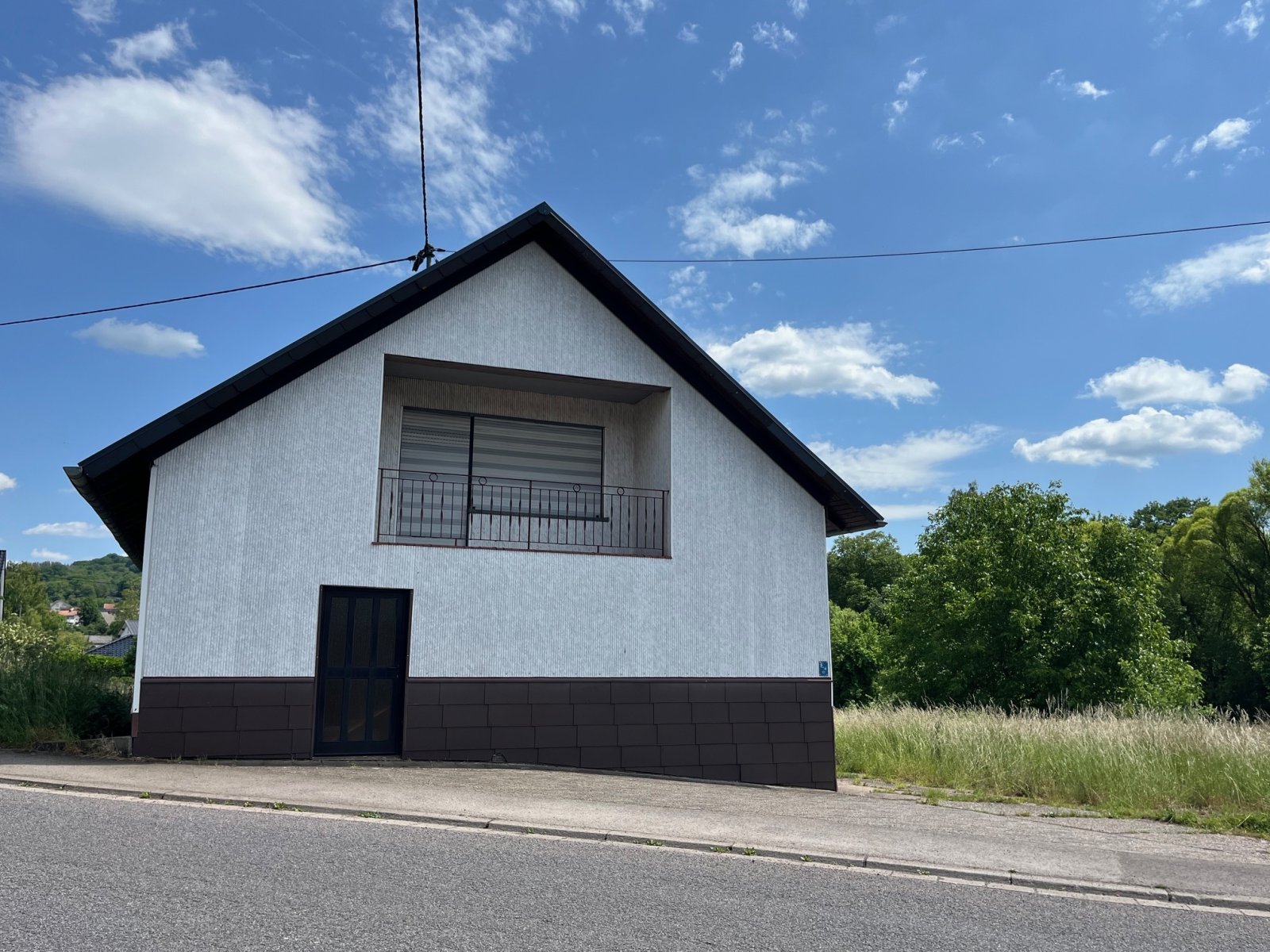 ÜBERROTH : Handwerkerobjekt mit POTENTIAL und 2019 m² Grundstück !