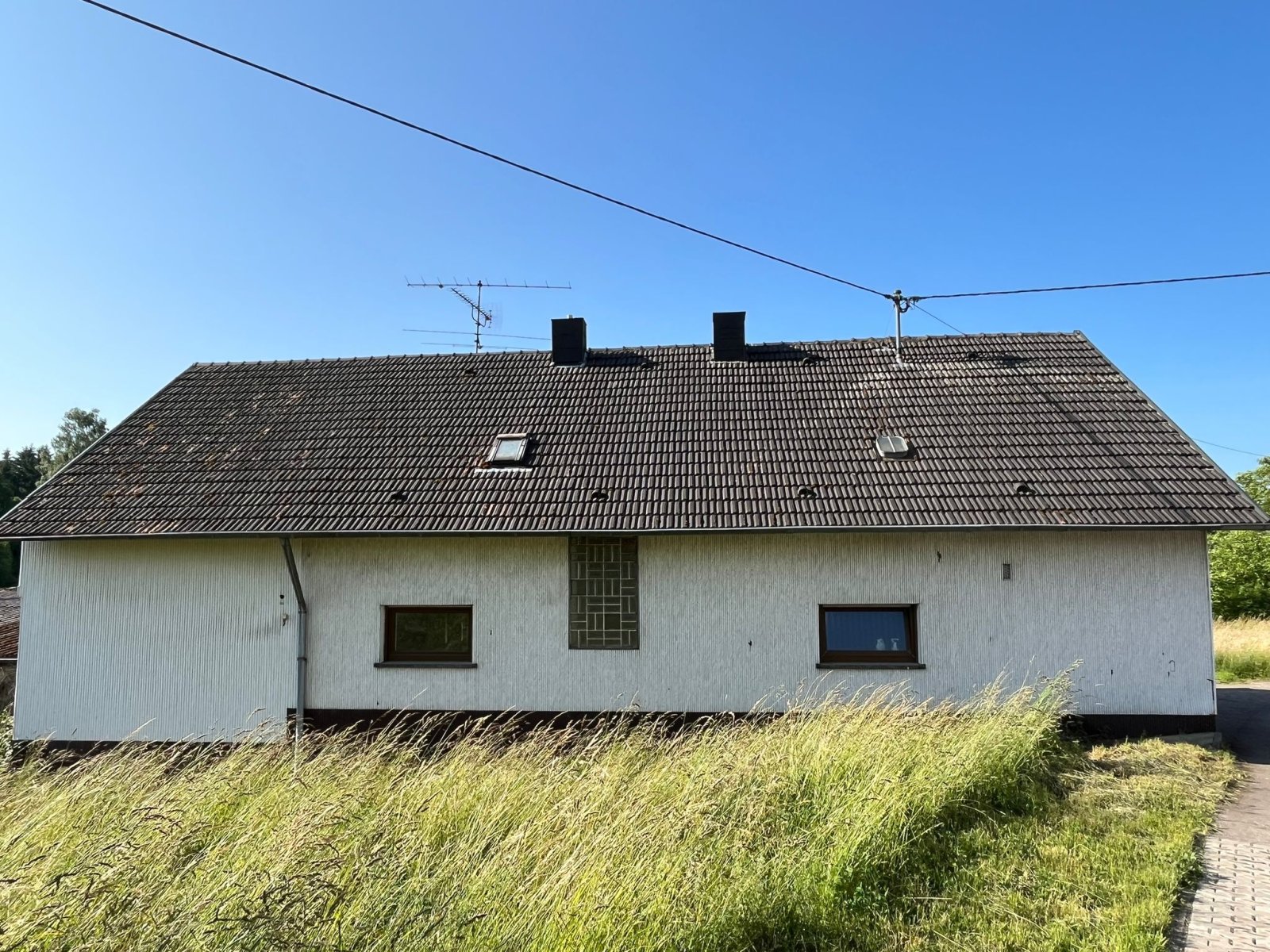 ÜBERROTH : Handwerkerobjekt mit POTENTIAL und 2019 m² Grundstück !