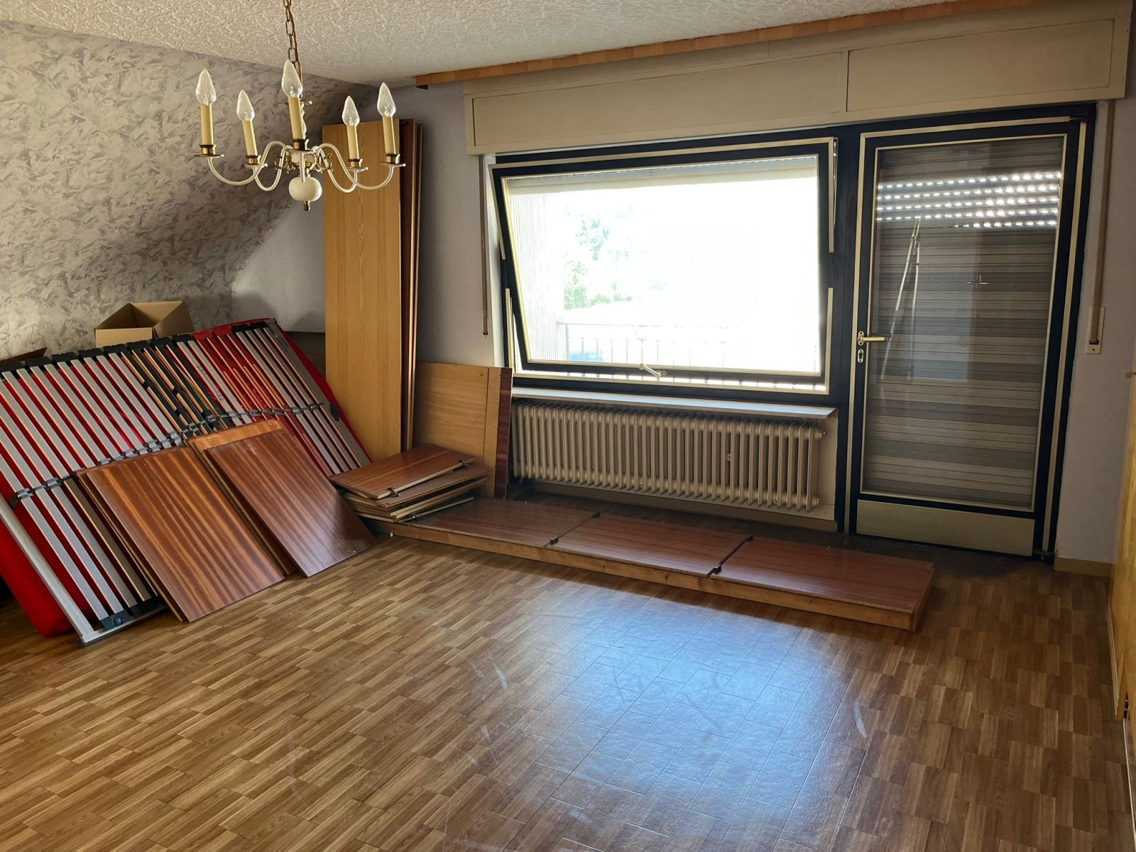 ÜBERROTH : Handwerkerobjekt mit POTENTIAL und 2019 m² Grundstück !