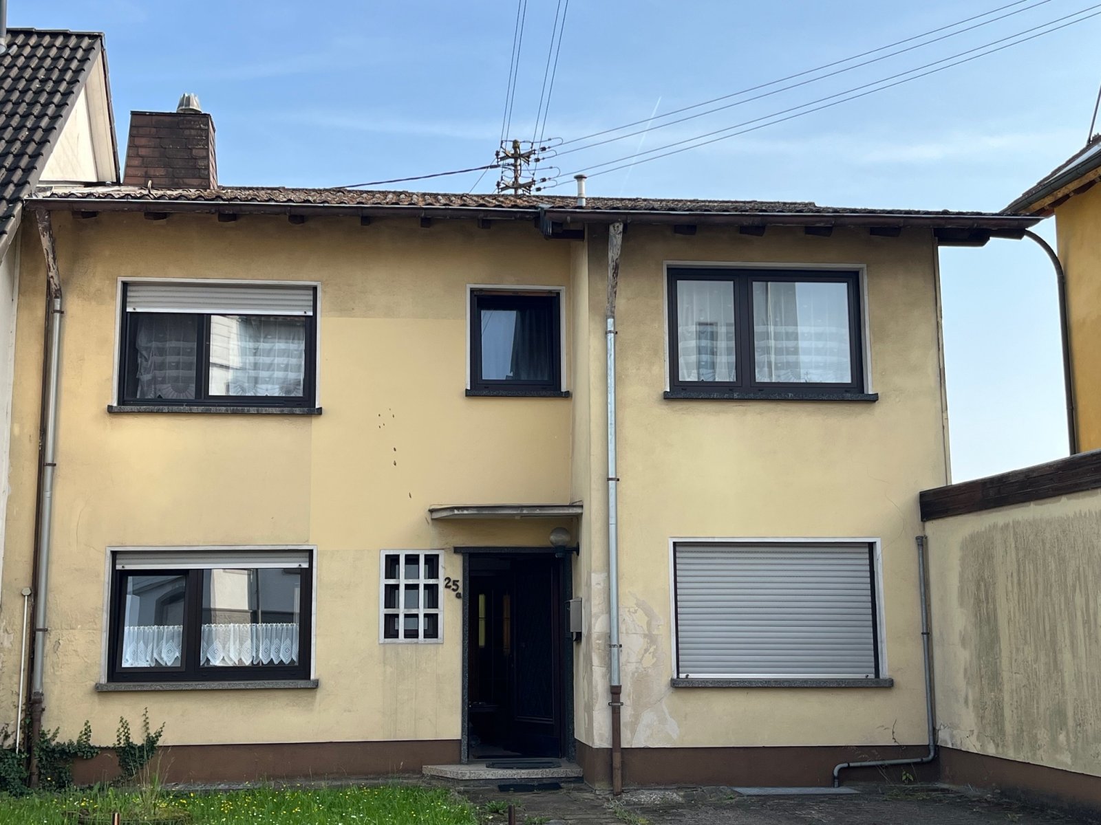 EPPELBORN : HANDWERKERHAUS mit POTENTIAL und guter RAUMAUFTEILUNG !