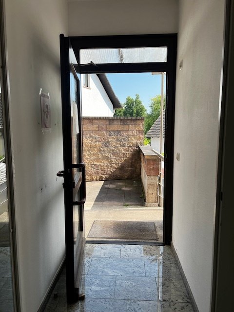 WIESBACH : Ca. 130 m² Büro- / Praxisfläche mit 4 Stellplätzen zur individuellen NUTZUNG ! !