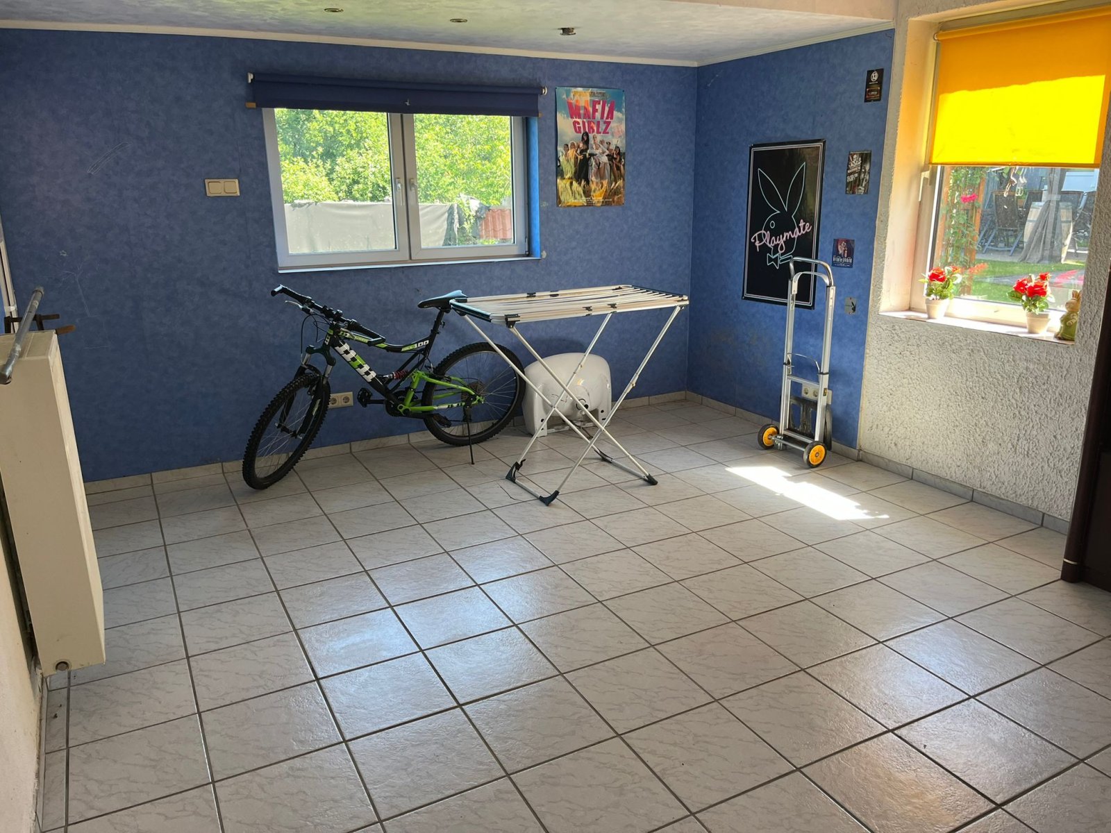 LIMBACH : 1 - 2 Familienhaus mit PHOTOVOLTAIK - ANLAGE in RUHIGER Lage !