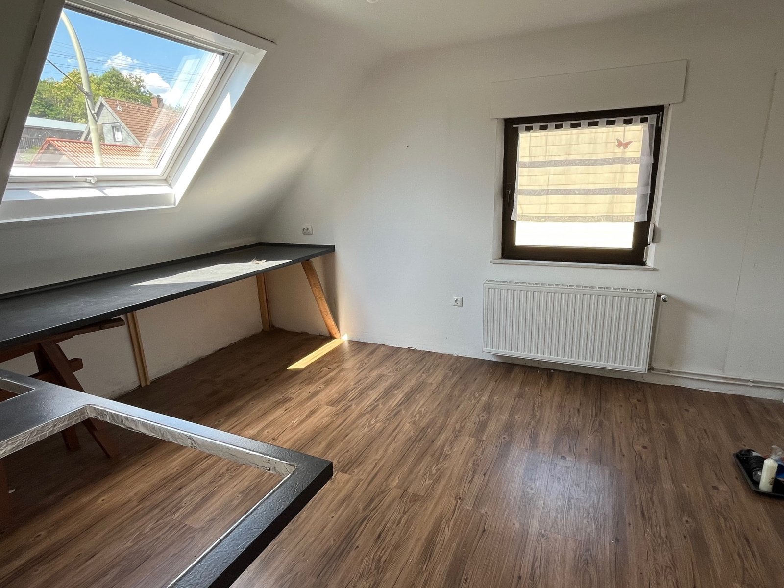 DÖRSDORF : SOLIDES 1 - 2 Familienhaus mit schönem GRUNDSTÜCK !