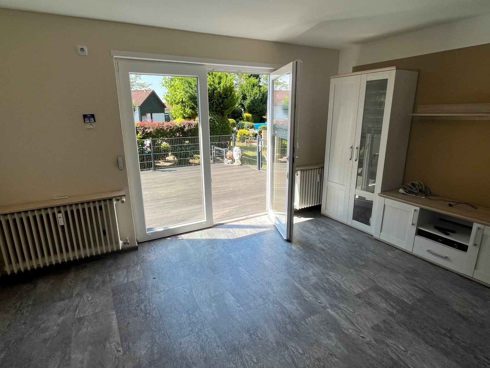 NEUNKIRCHEN : SANIERTE 3 ZKB - Wohnung mit Terrasse, Garage und Photovoltaik - Anlage !