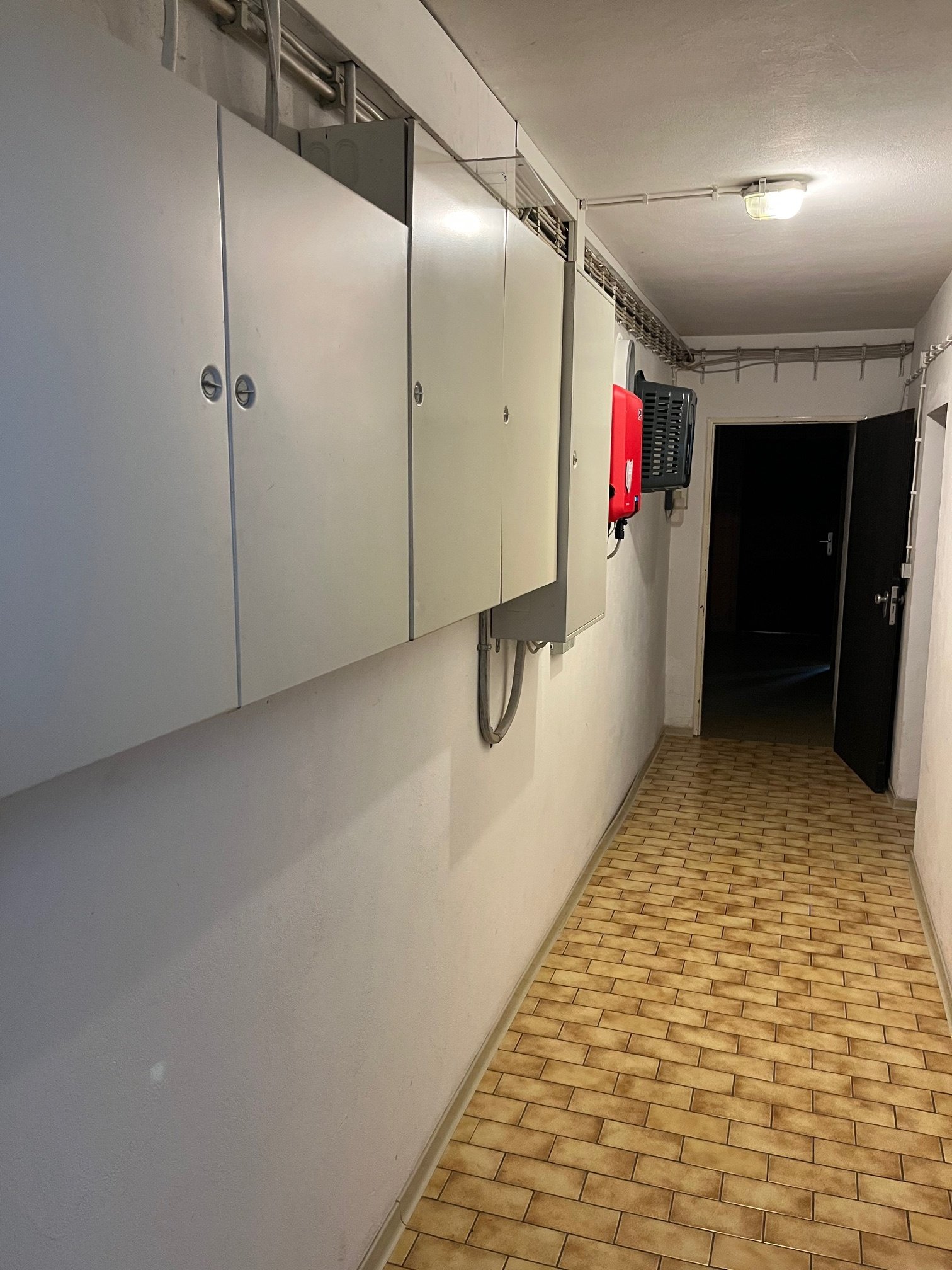 NEUNKIRCHEN : SANIERTE 3 ZKB - Wohnung mit Terrasse, Garage und Photovoltaik - Anlage !