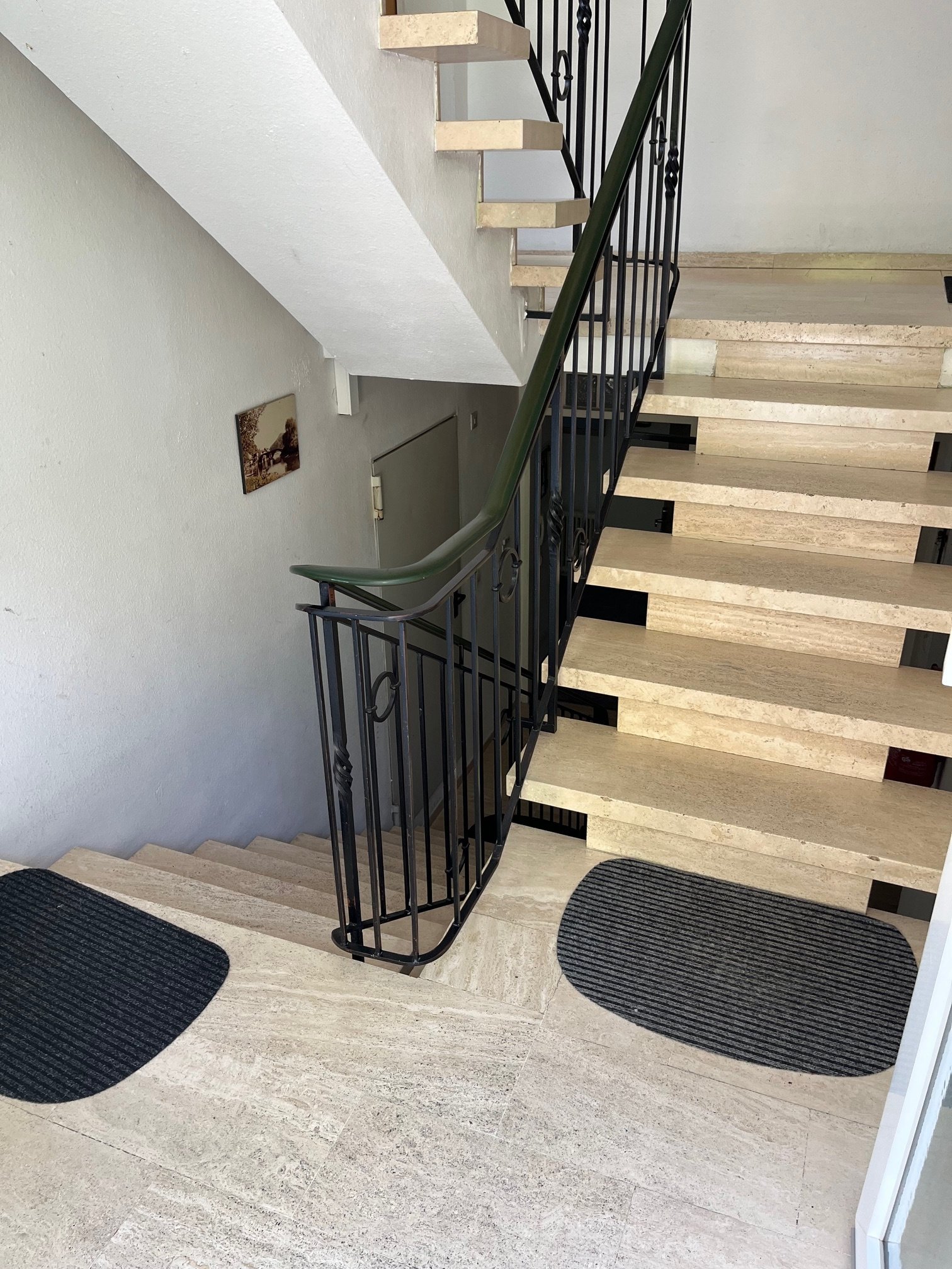 NEUNKIRCHEN : SANIERTE 3 ZKB - Wohnung mit Terrasse, Garage und Photovoltaik - Anlage !