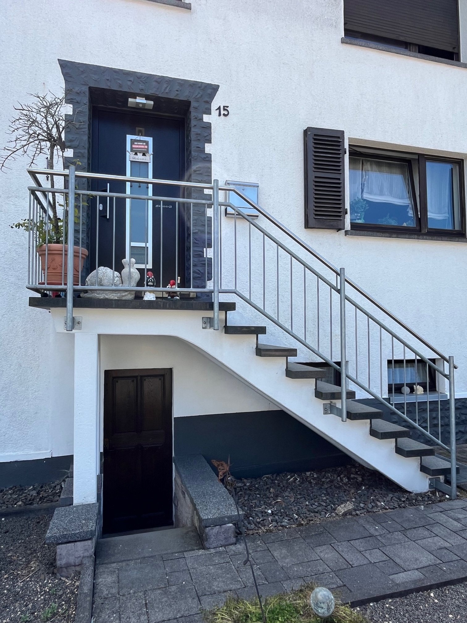 HÜTTERSDORF : KAPITALANLAGE mit 2 Familienhaus + 1 Familienhaus + HALLE + LAGER !