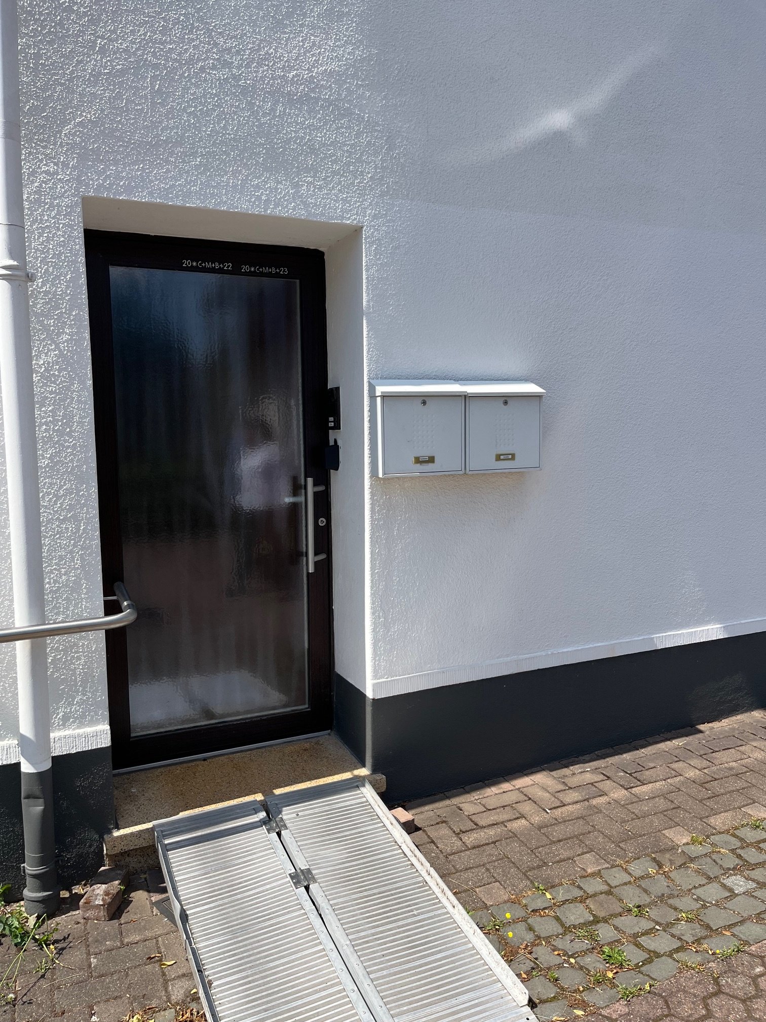 HÜTTERSDORF : KAPITALANLAGE mit 2 Familienhaus + 1 Familienhaus + HALLE + LAGER !