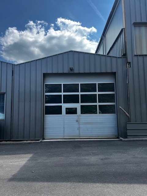 HASBORN : Ca. 150 m² HALLE oder LAGERFLÄCHE zur individuellen Nutzung !