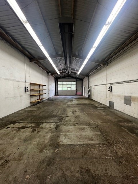 HASBORN : Ca. 150 m² HALLE oder LAGERFLÄCHE zur individuellen Nutzung !