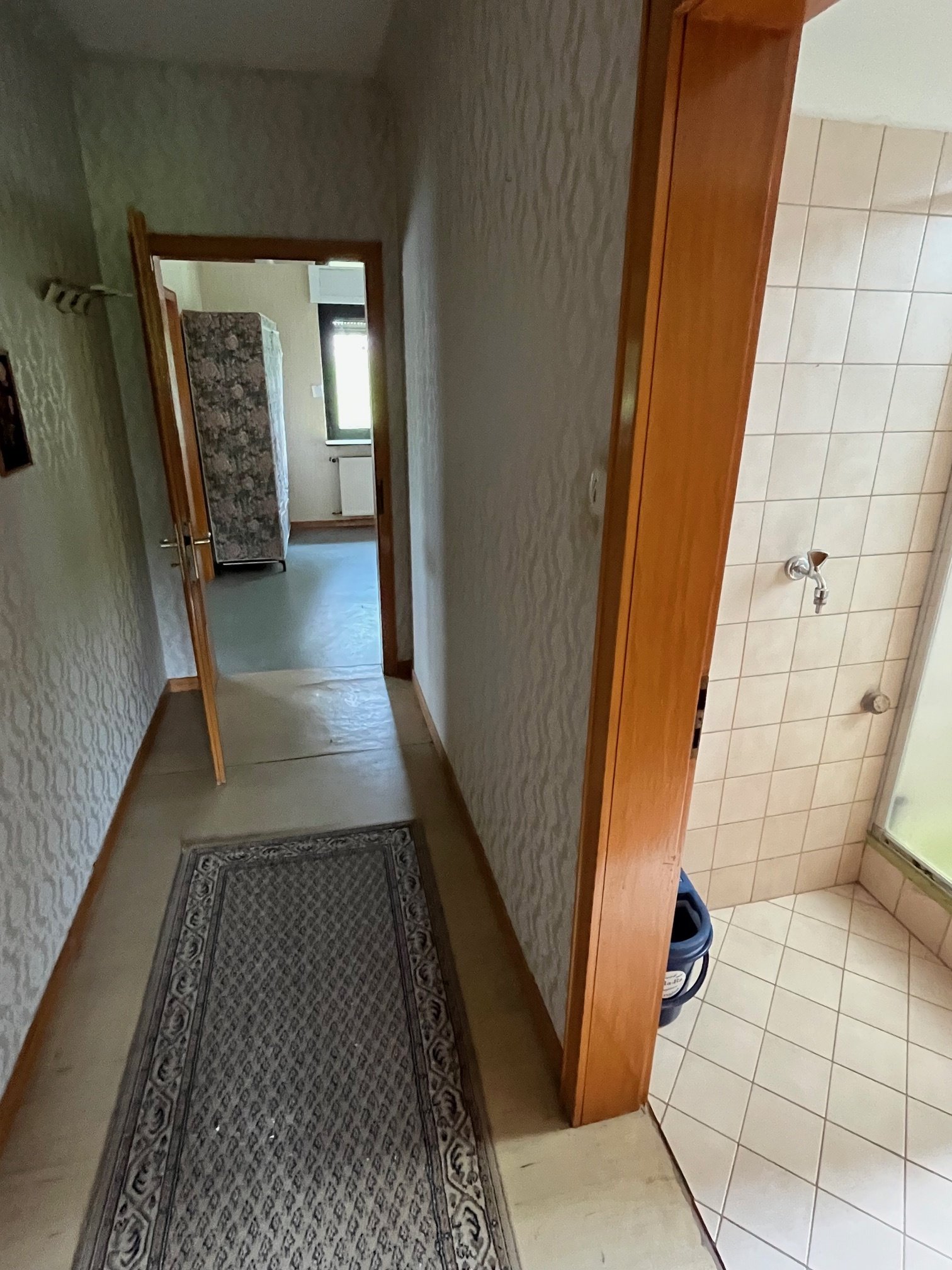 1 km bis LEBACH  : 1 - 2 FH mit POTENTIAL in RANDLAGE mit 3236 m² GRUNDSTÜCK !
