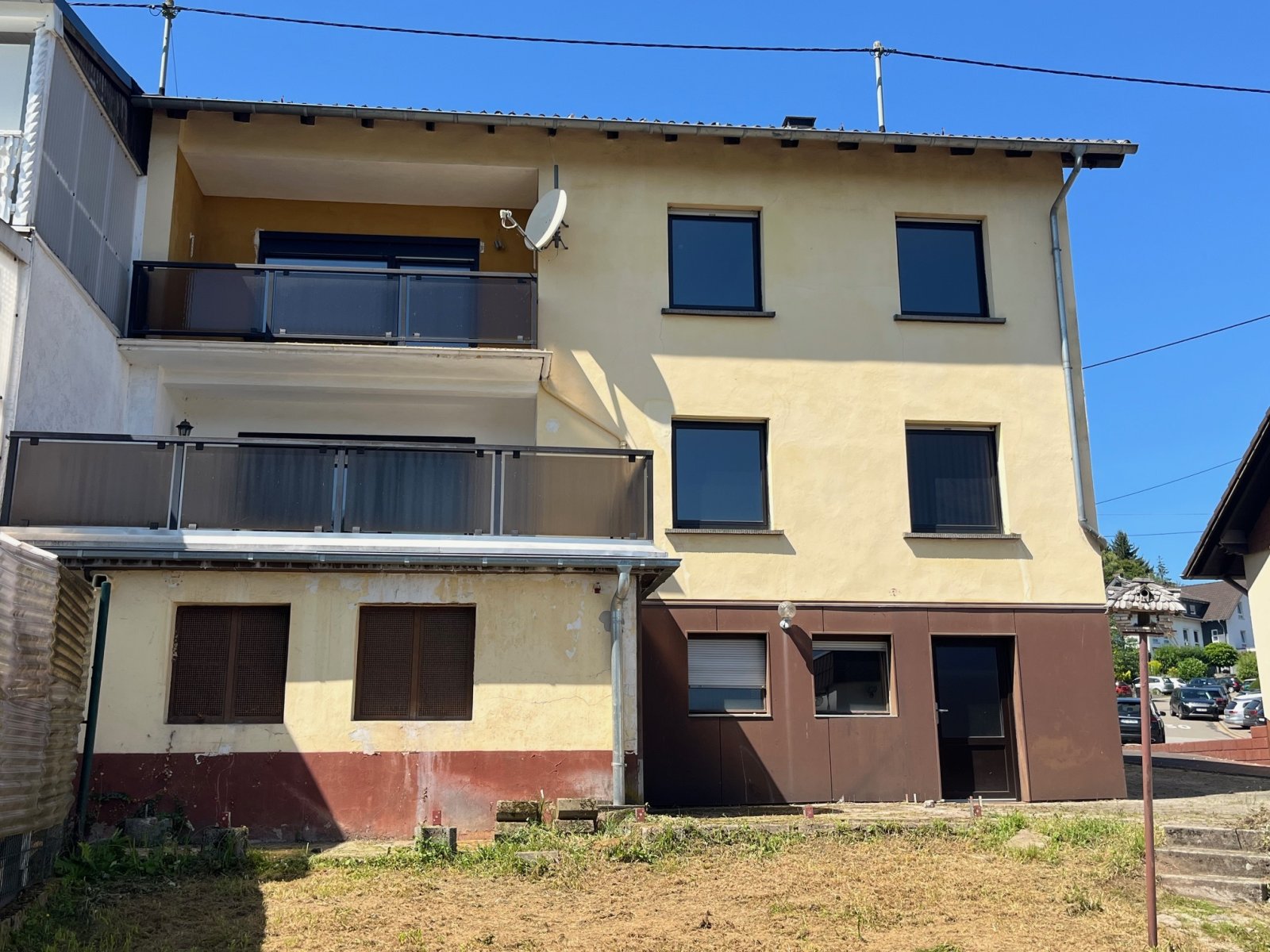 STEINBACH : Solides HAUS mit POTENTIAL , Garage und schönem GARTEN !