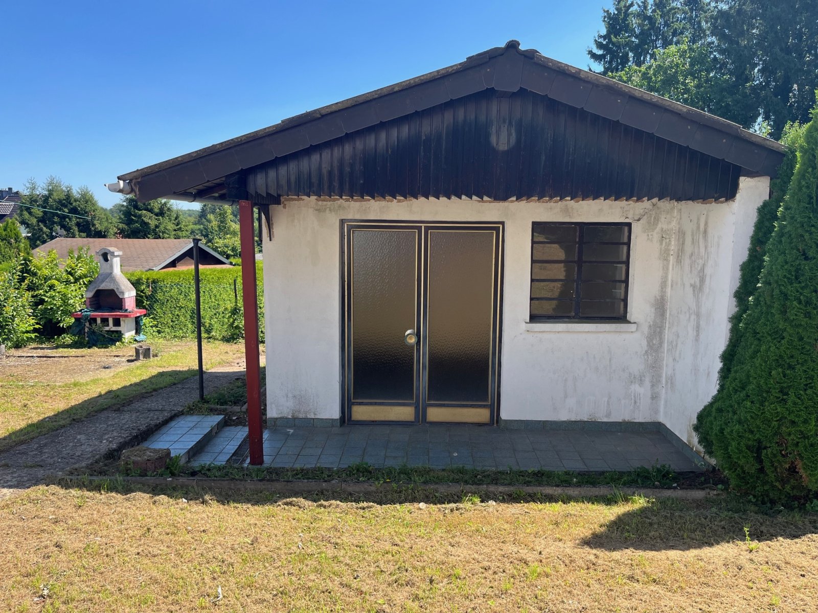 STEINBACH : Solides HAUS mit POTENTIAL , Garage und schönem GARTEN !