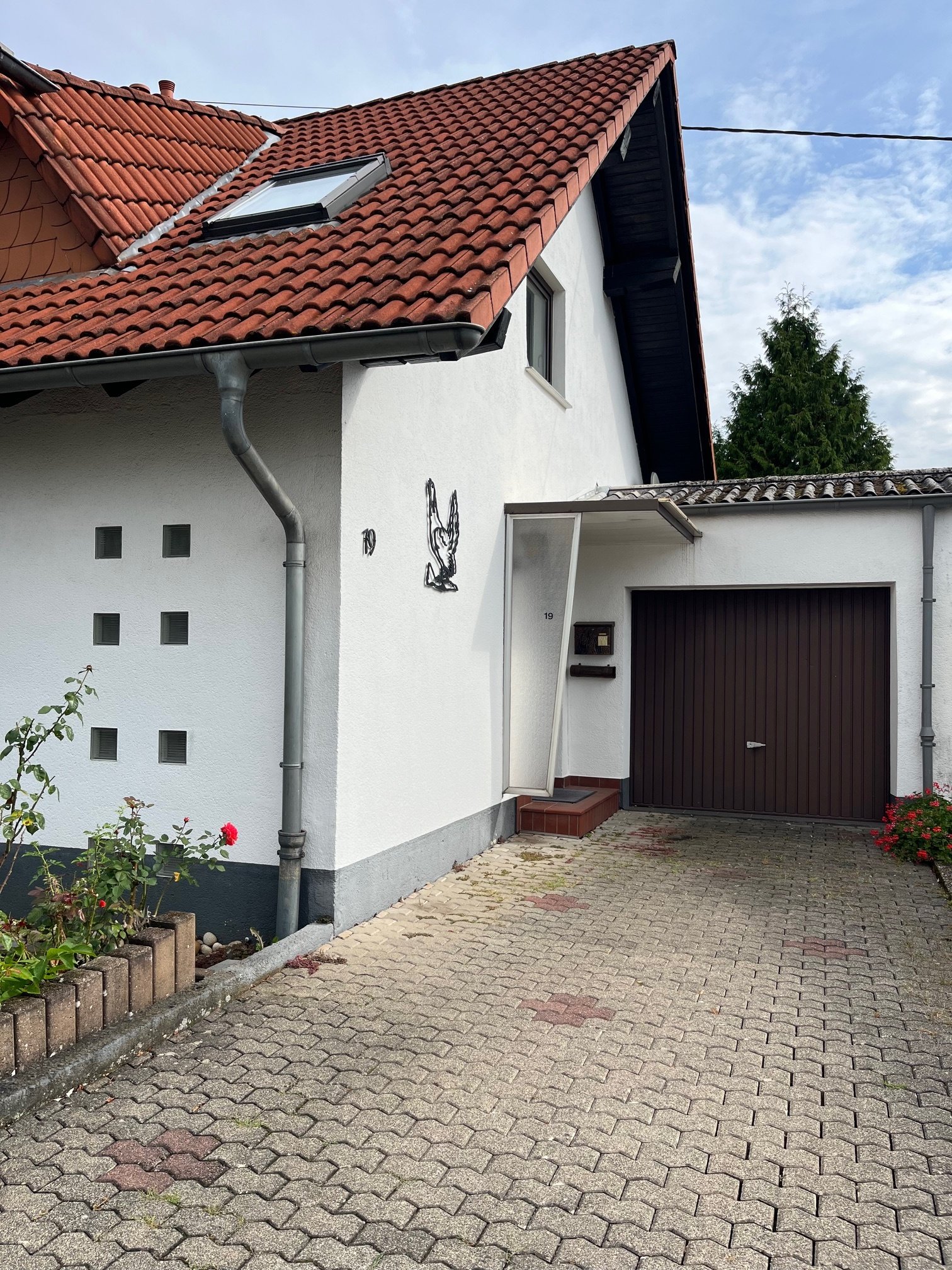 EIWEILER : Solides und gepflegtes 1 - 2 - 3 Familienhaus in TRAUMLAGE !