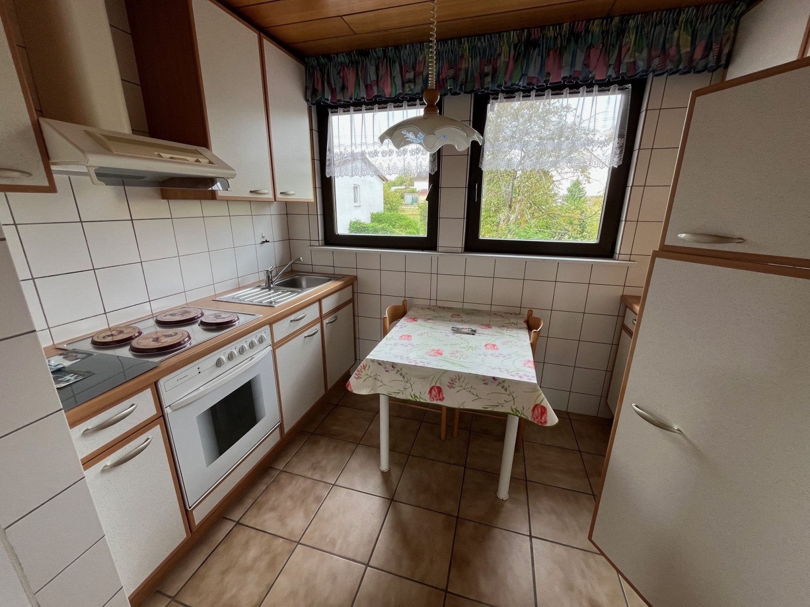 EIWEILER : Solides und gepflegtes 1 - 2 - 3 Familienhaus in TRAUMLAGE !