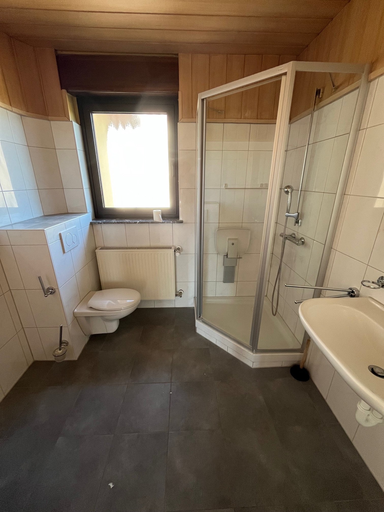 EPPELBORN : HANDWERKERHAUS mit POTENTIAL und guter RAUMAUFTEILUNG !