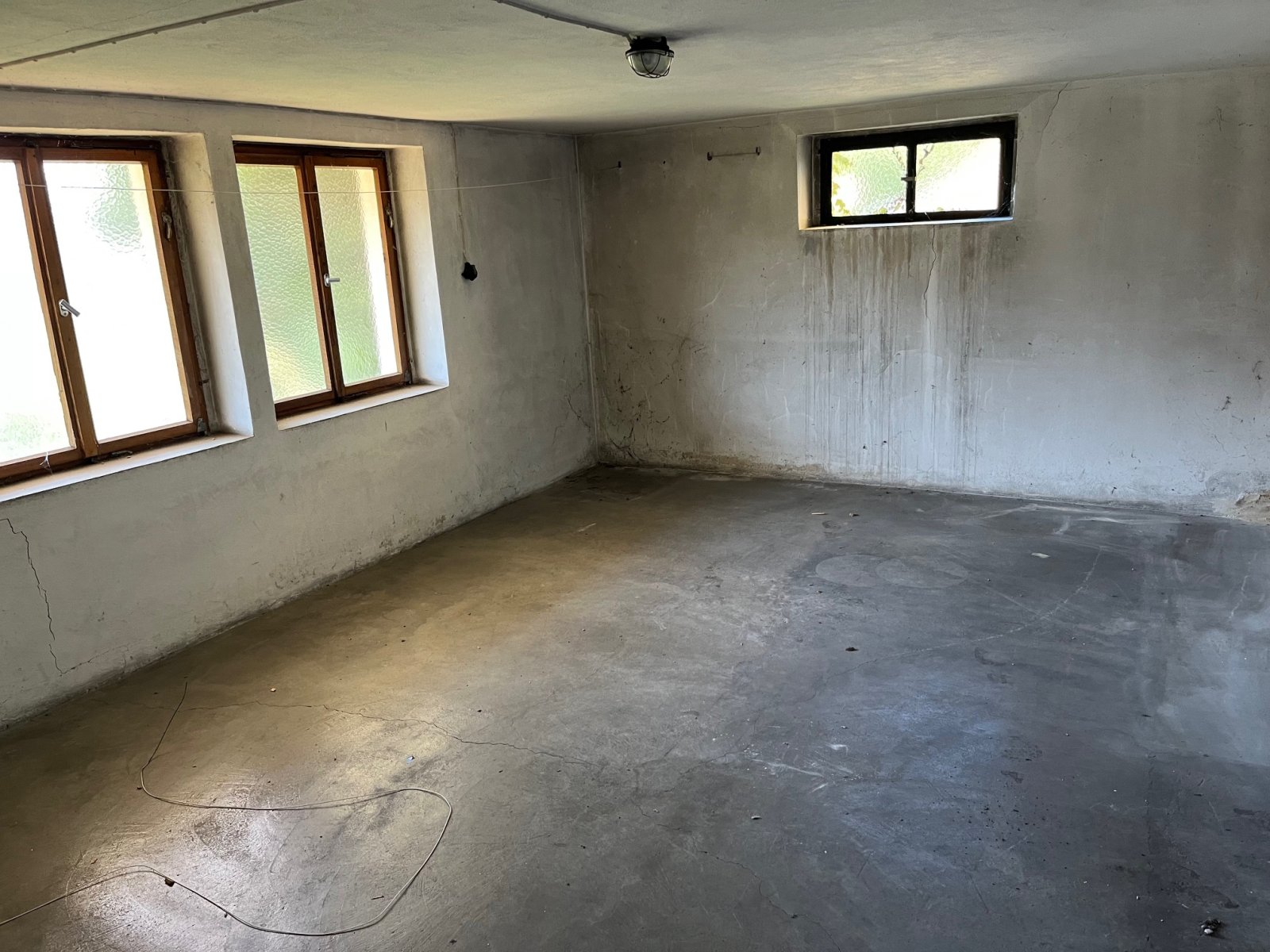 EPPELBORN : HANDWERKERHAUS mit POTENTIAL und guter RAUMAUFTEILUNG !